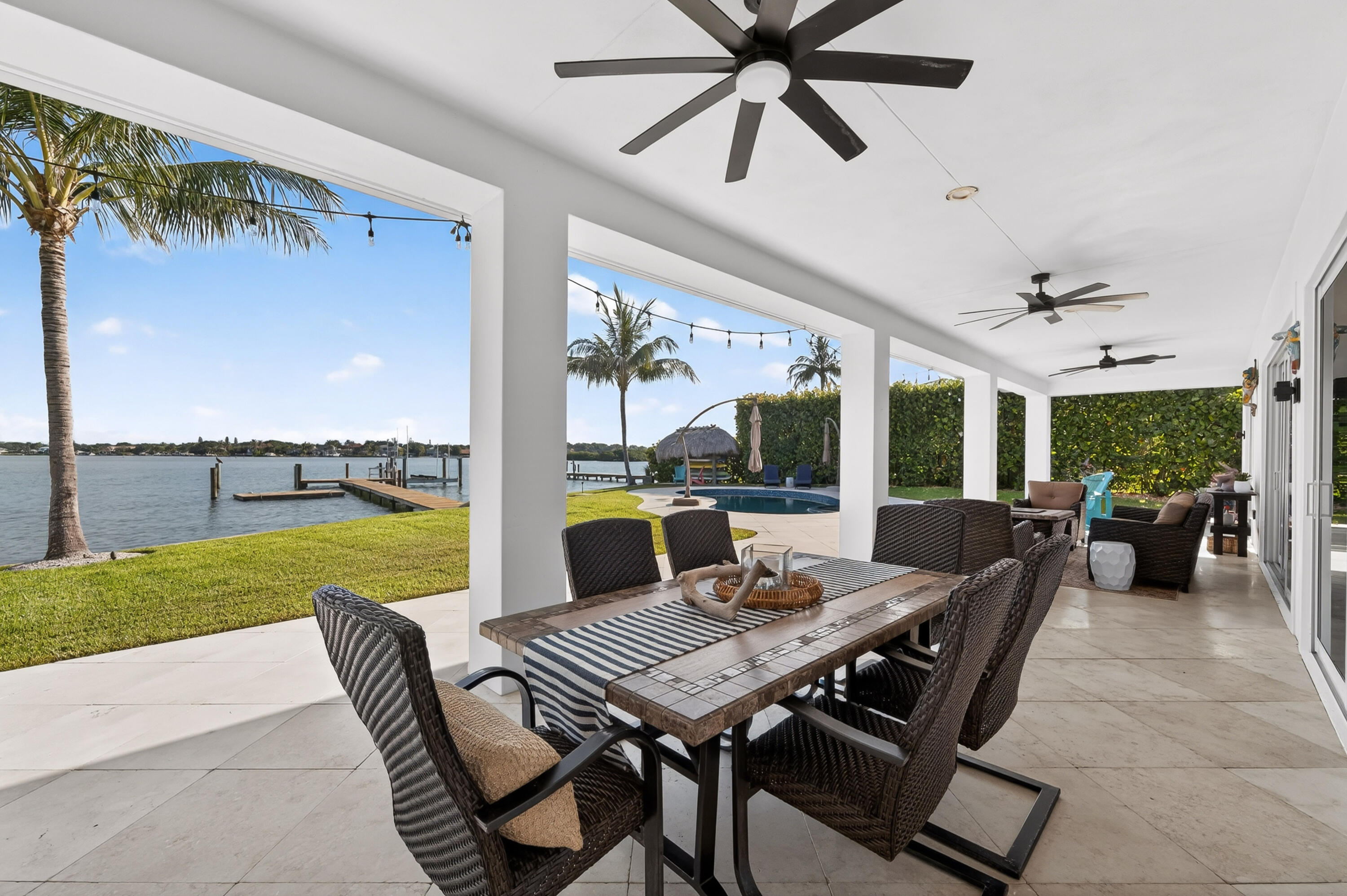 RIO VISTA OF ISLAND SHORES - Residential