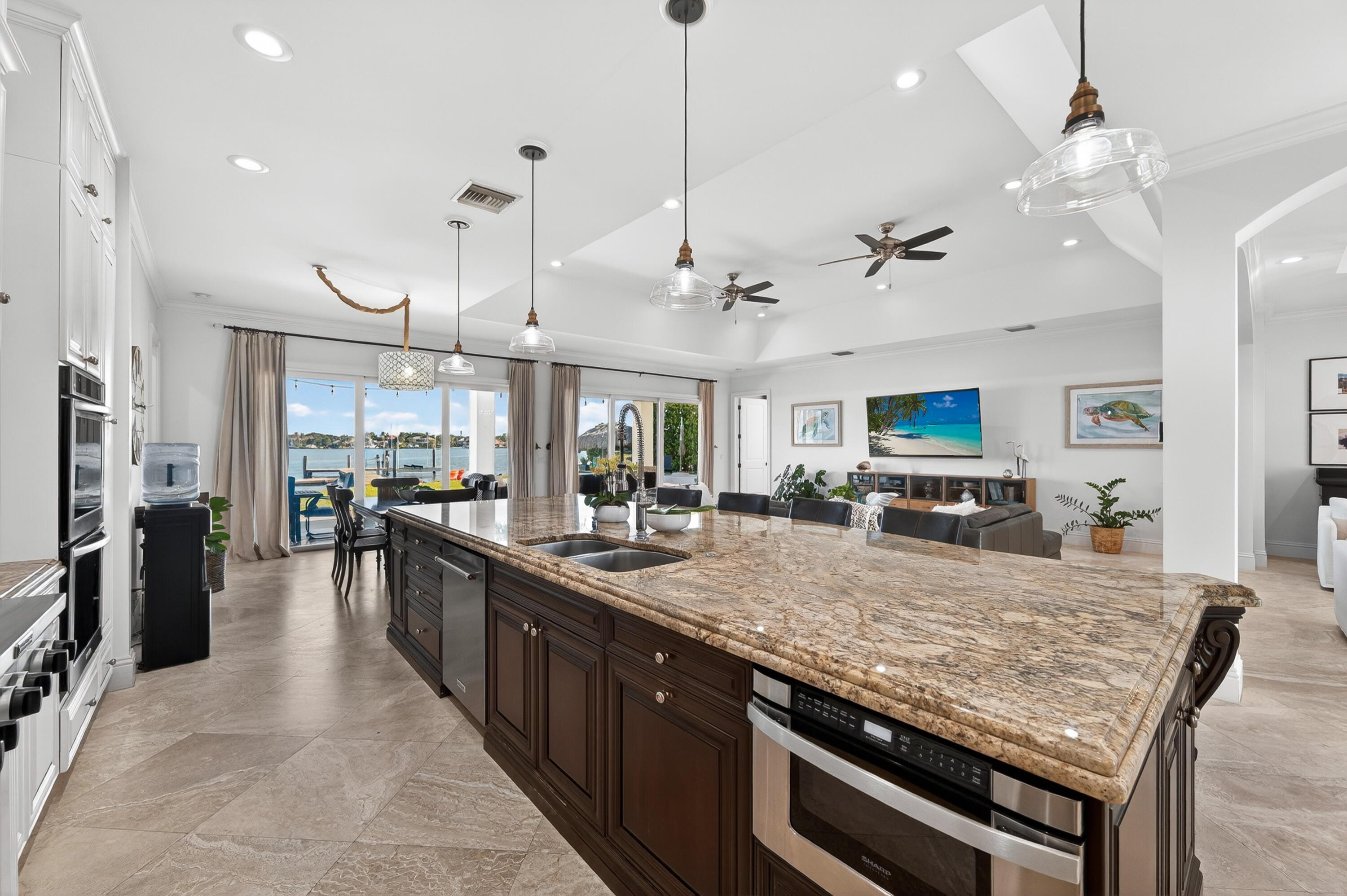 RIO VISTA OF ISLAND SHORES - Residential
