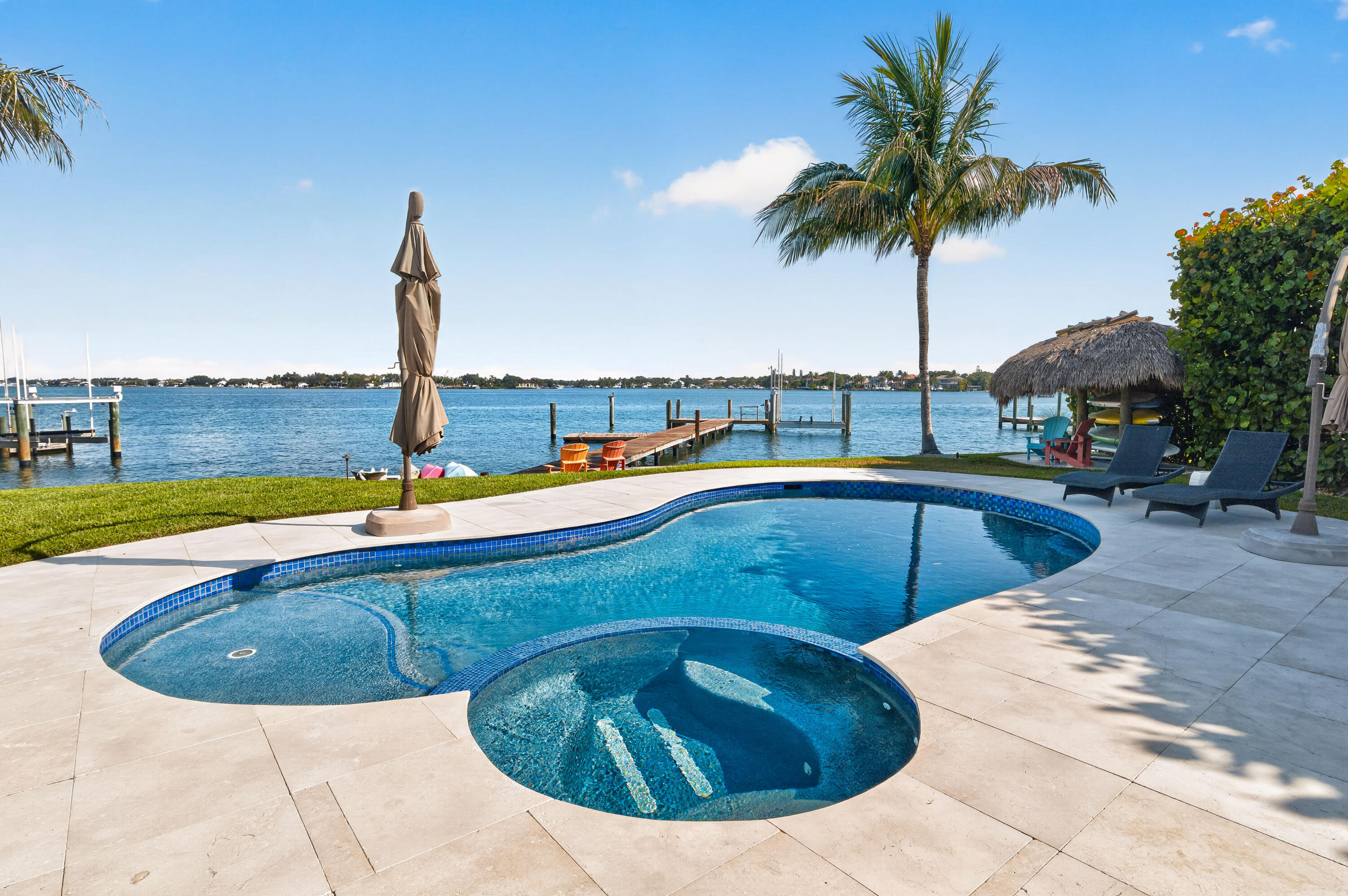 RIO VISTA OF ISLAND SHORES - Residential