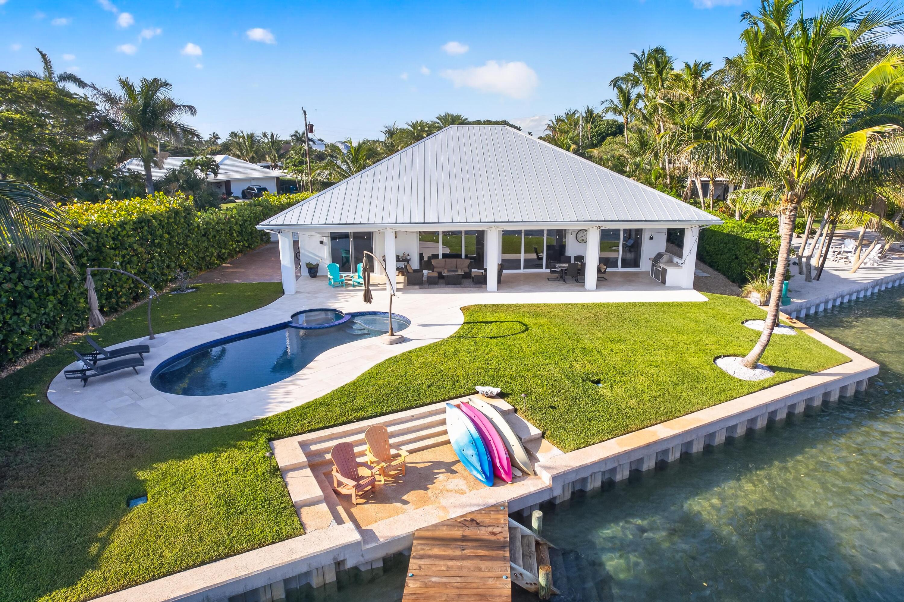 RIO VISTA OF ISLAND SHORES - Residential