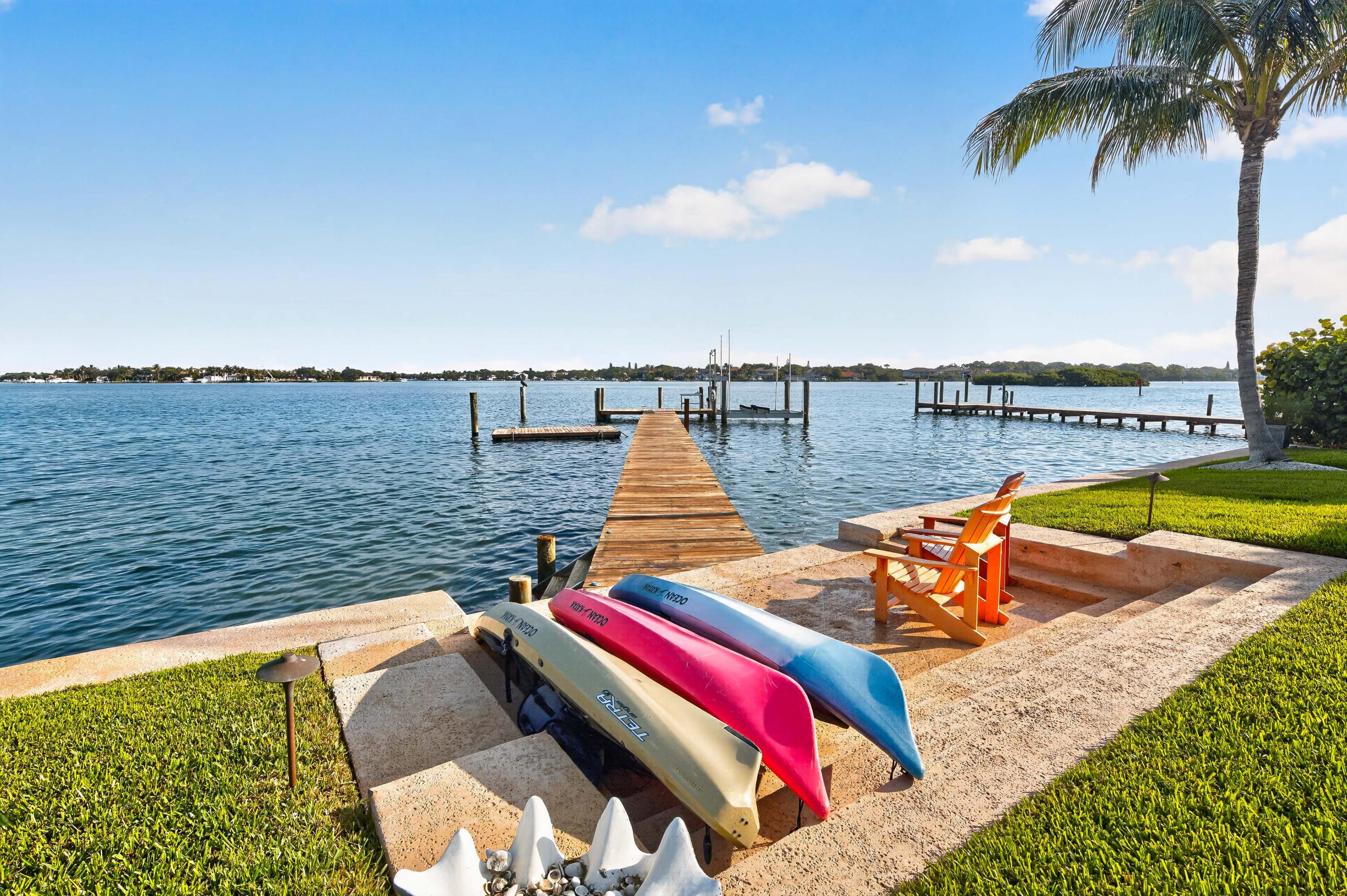 RIO VISTA OF ISLAND SHORES - Residential