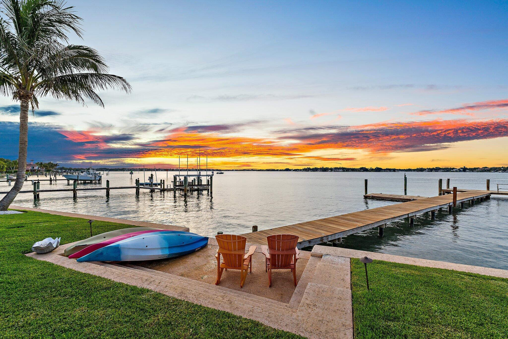 RIO VISTA OF ISLAND SHORES - Residential