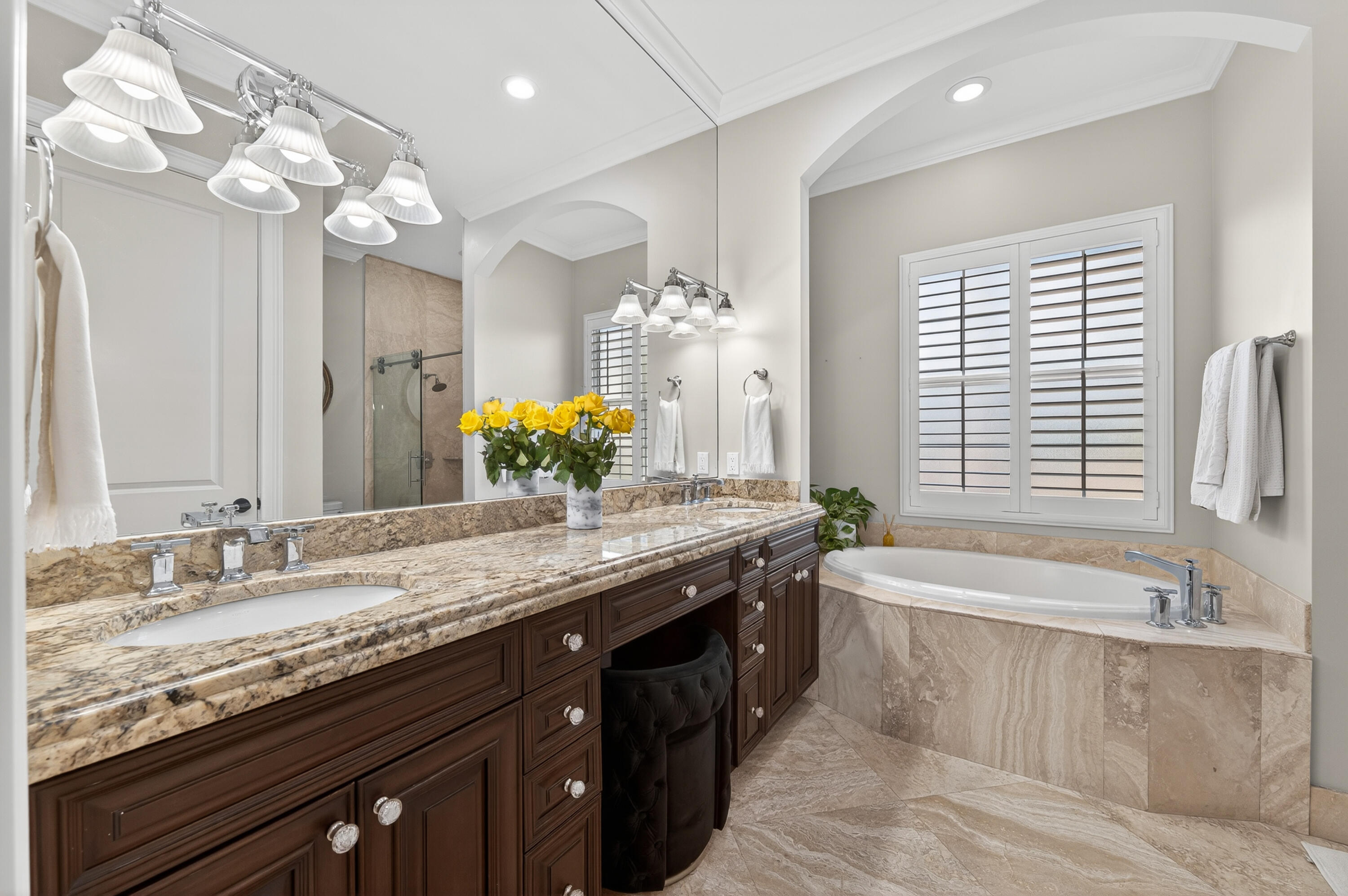 RIO VISTA OF ISLAND SHORES - Residential