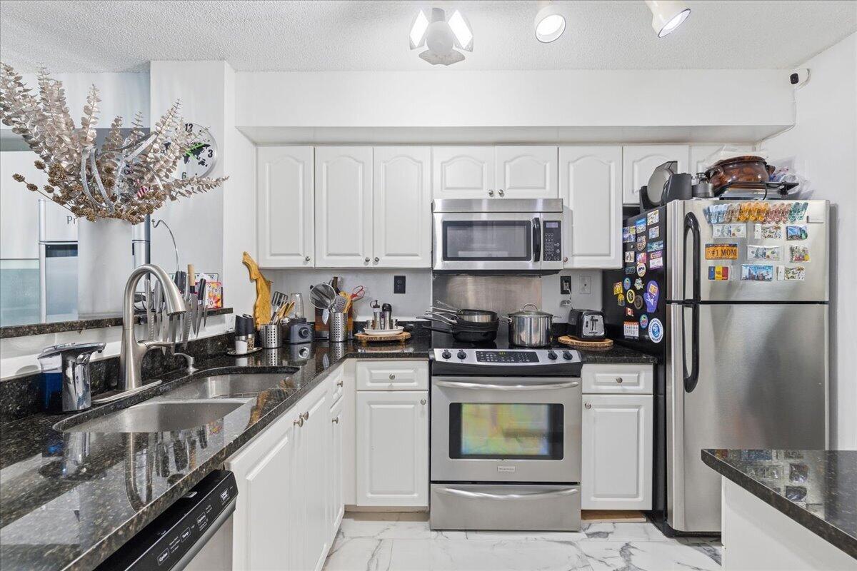 ST ANDREWS AT BOYNTON BEACH CONDO - Residential