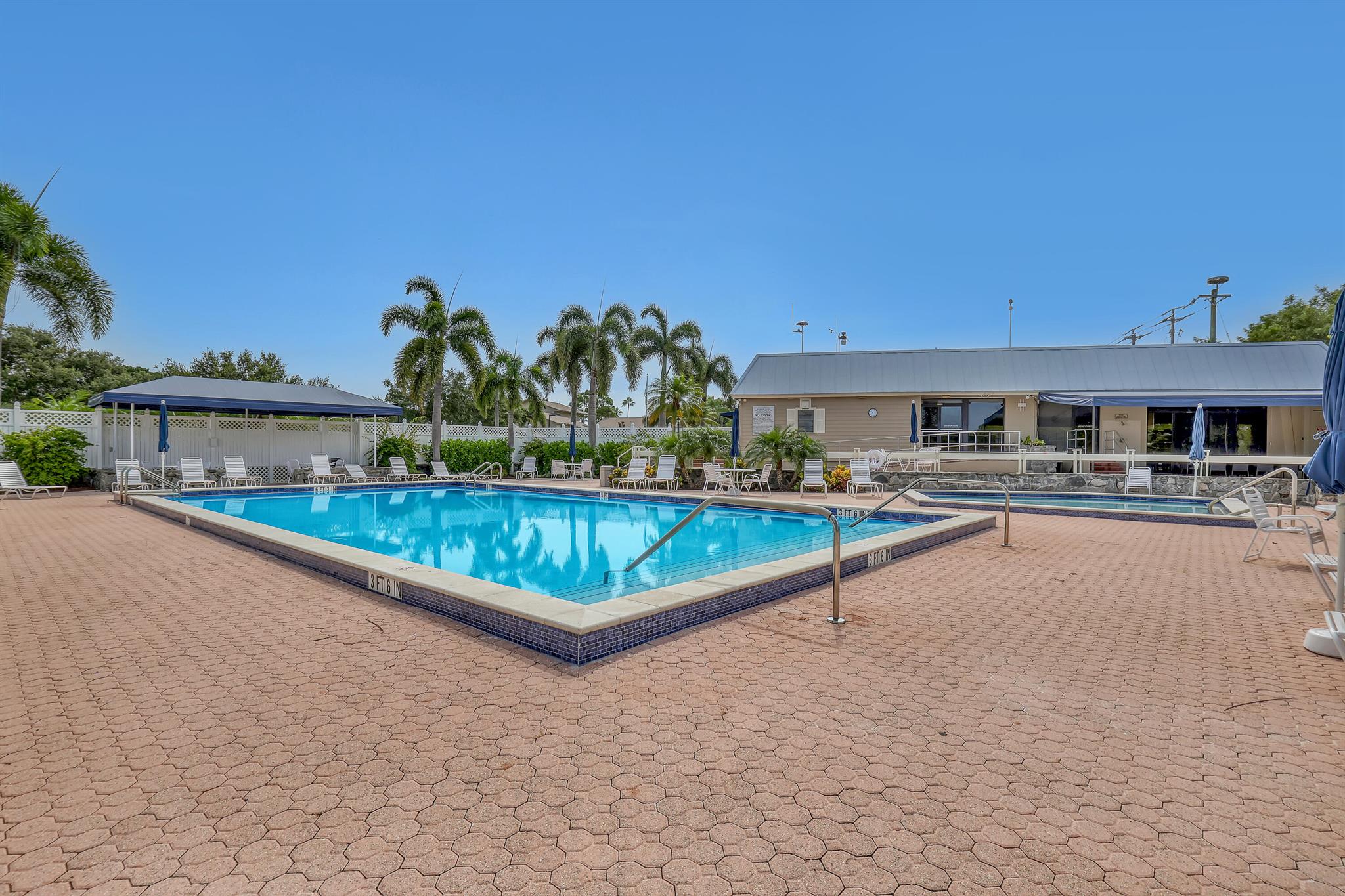 RIVERBEND CONDO - Residential