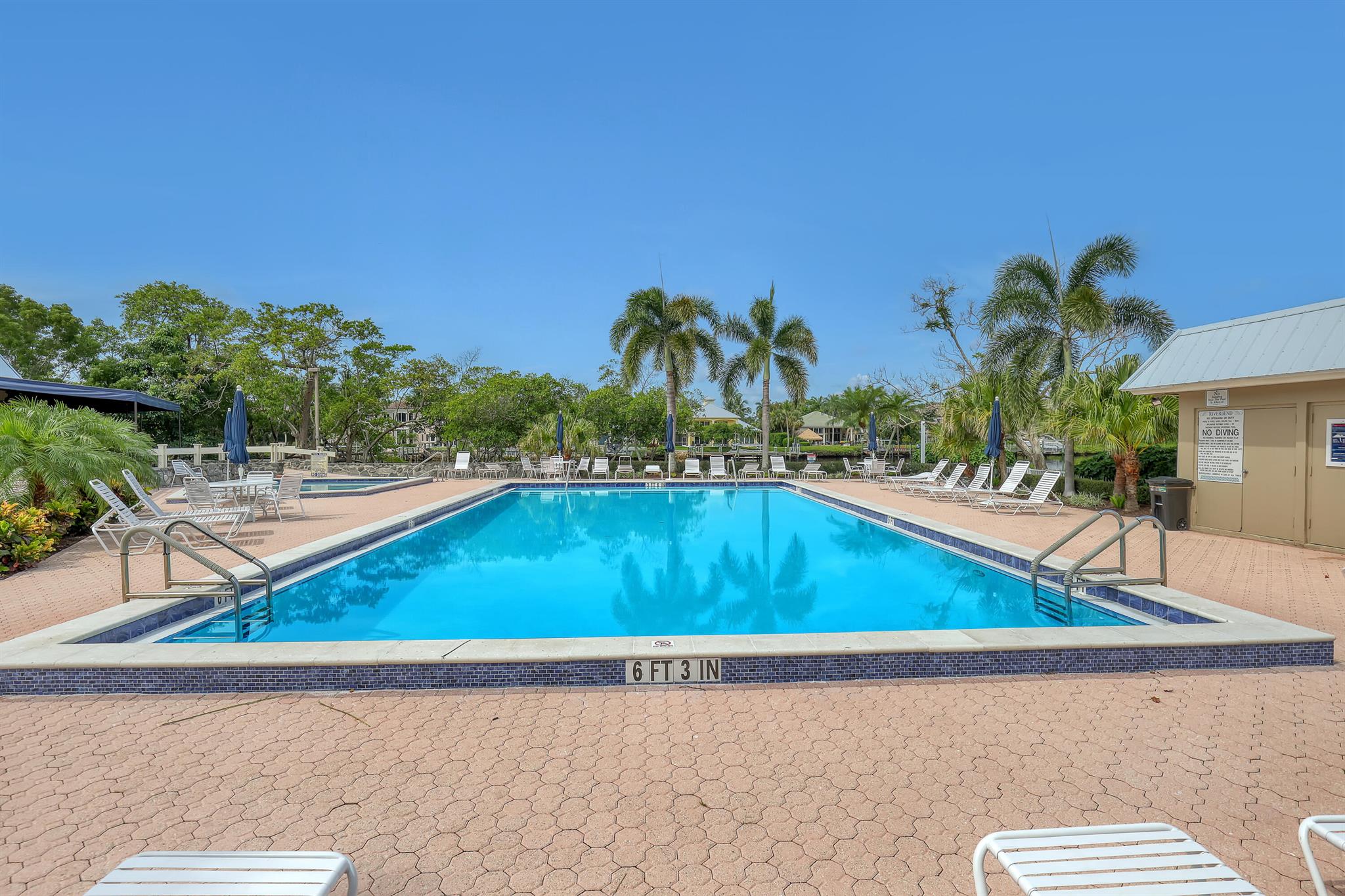 RIVERBEND CONDO - Residential