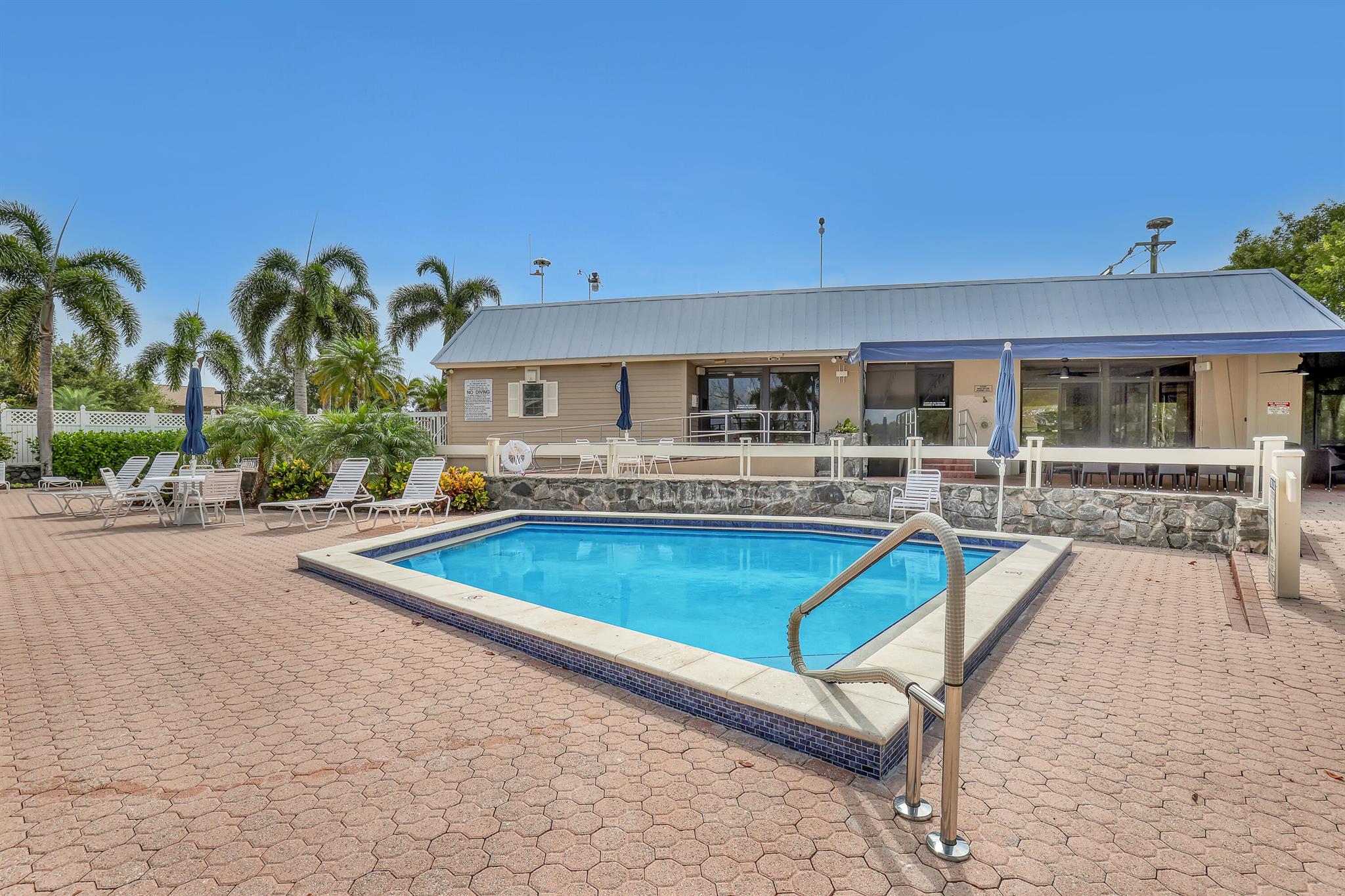 RIVERBEND CONDO - Residential