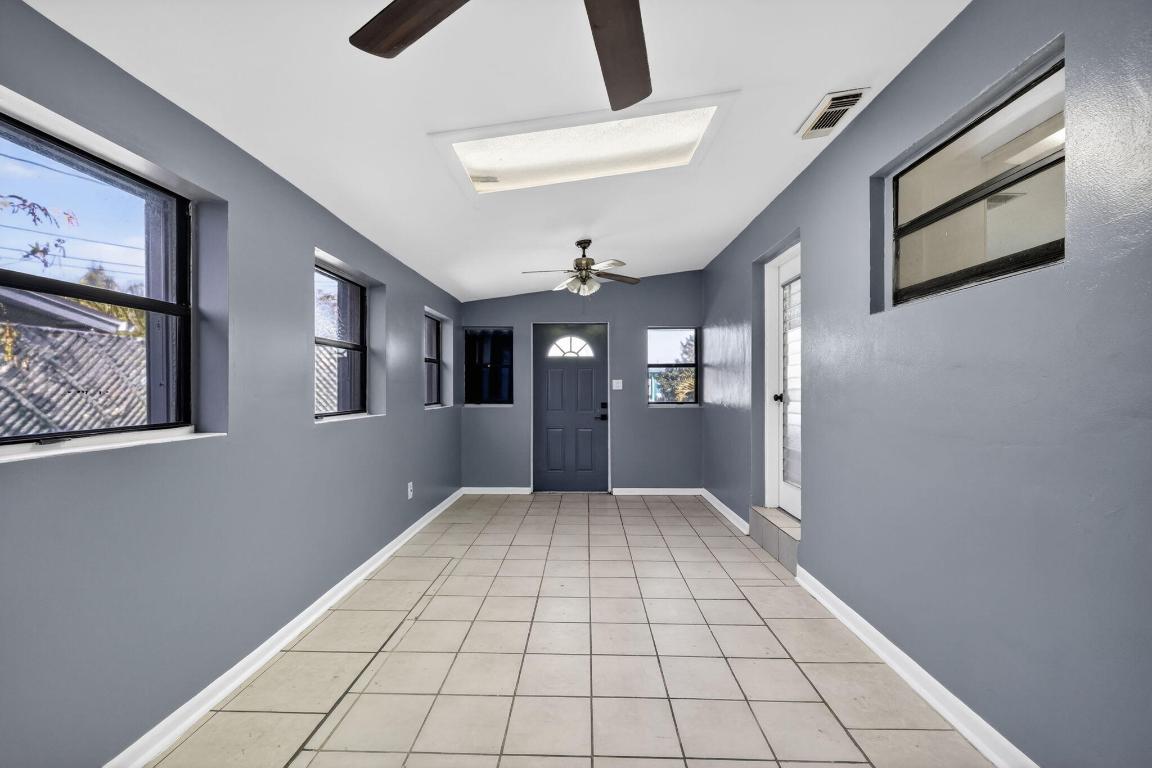 MARAVILLA GARDENS - Residential