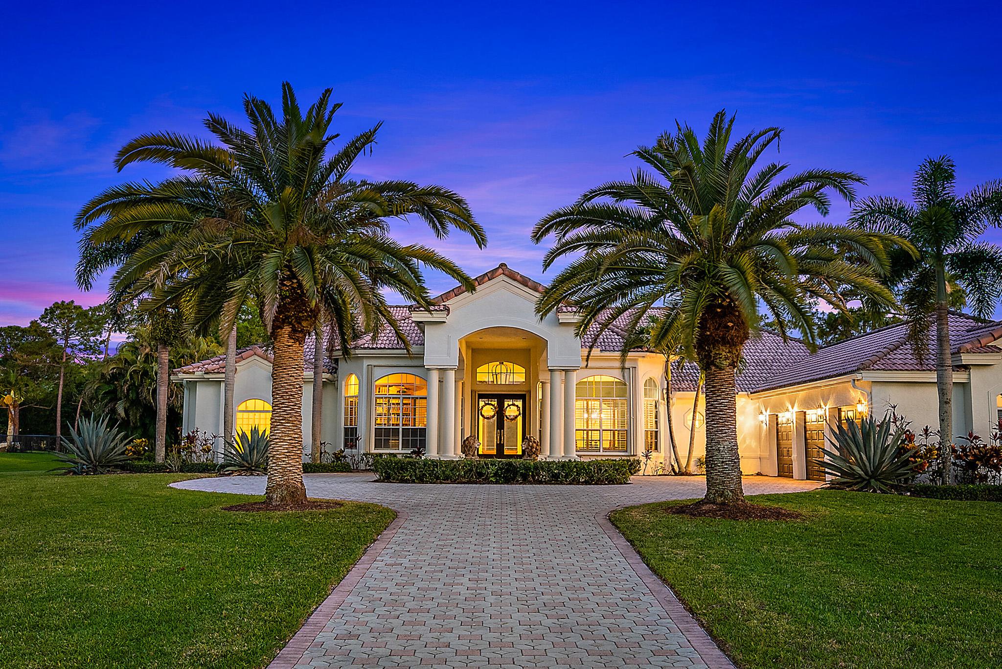 8180 Woodsmuir Drive