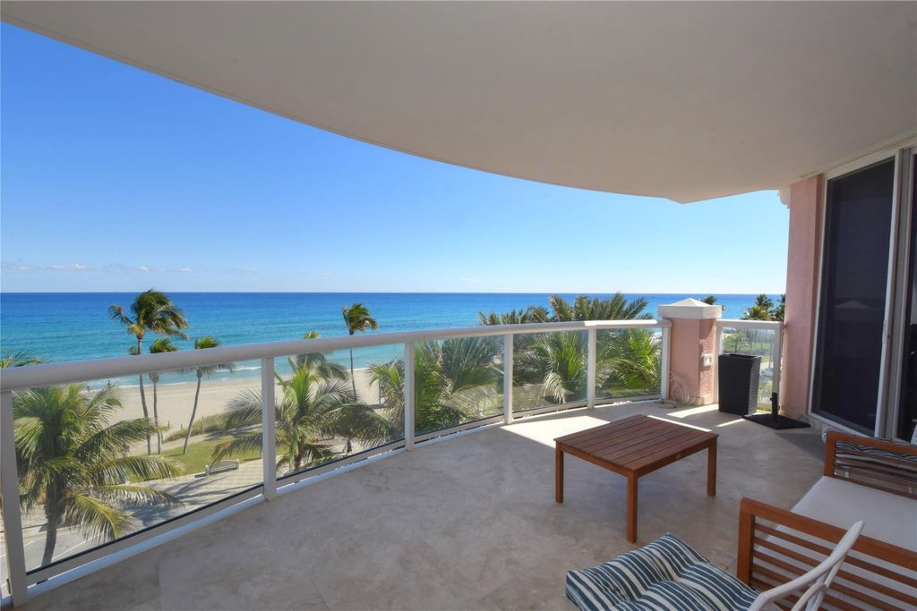 Photo of 2051 SE 3rd Street #503, Deerfield Beach, FL 33441 (MLS # B26024515)