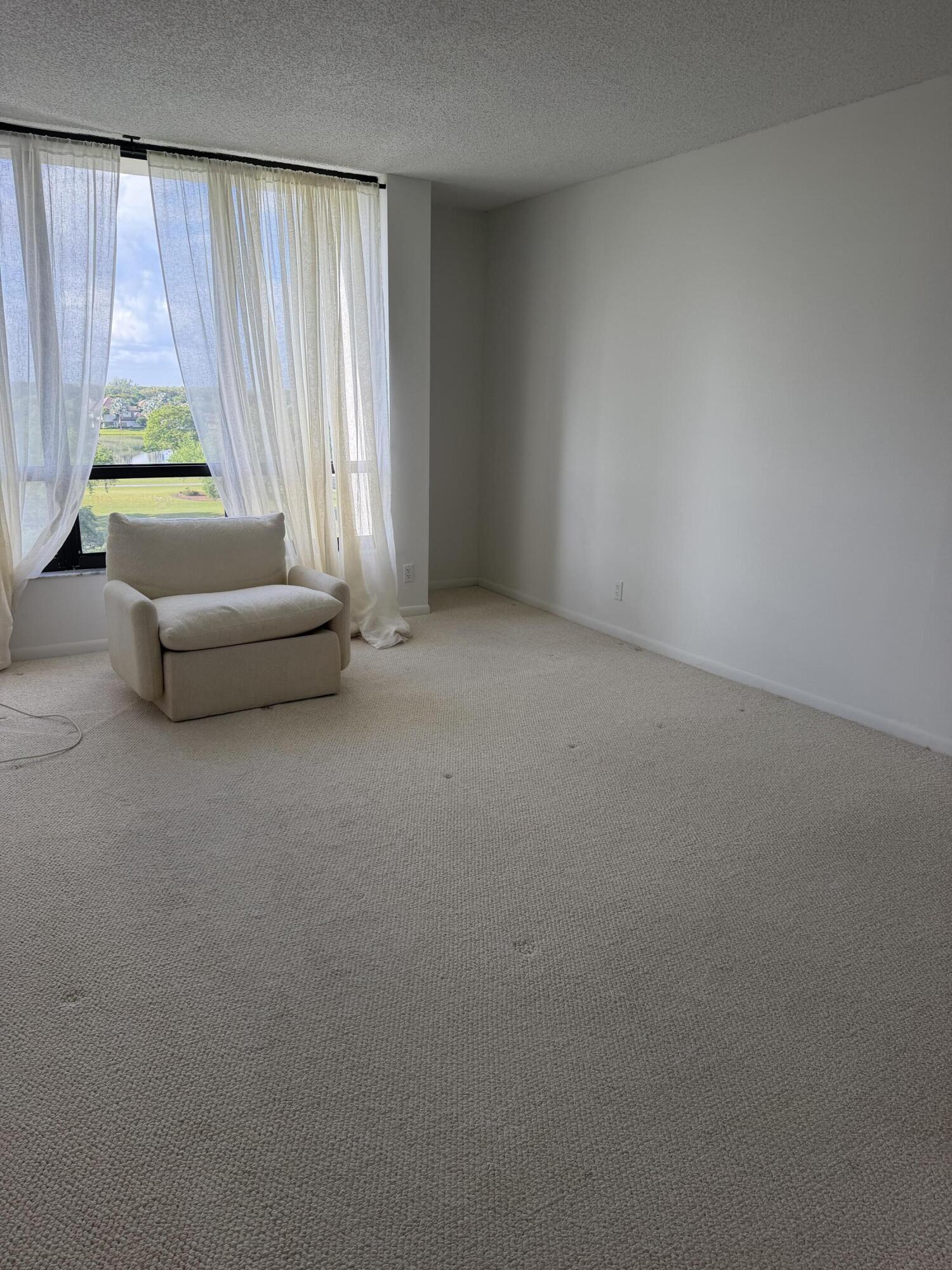 WILLOW WOOD MIDRISE II CONDO - Residential Lease