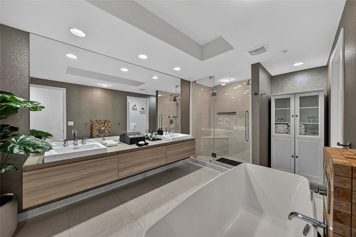 MARINA PALMS RESIDENCES N - Residential