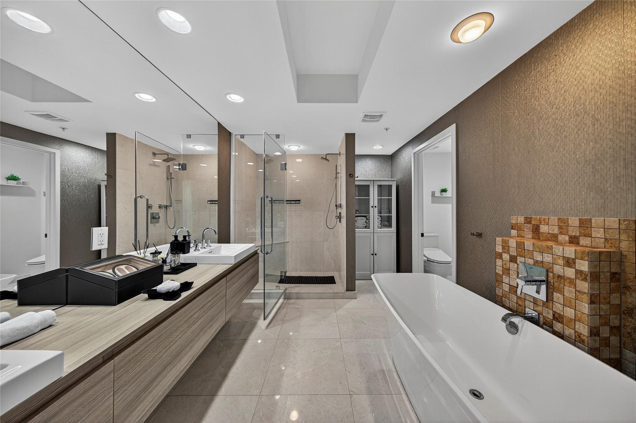 MARINA PALMS RESIDENCES N - Residential