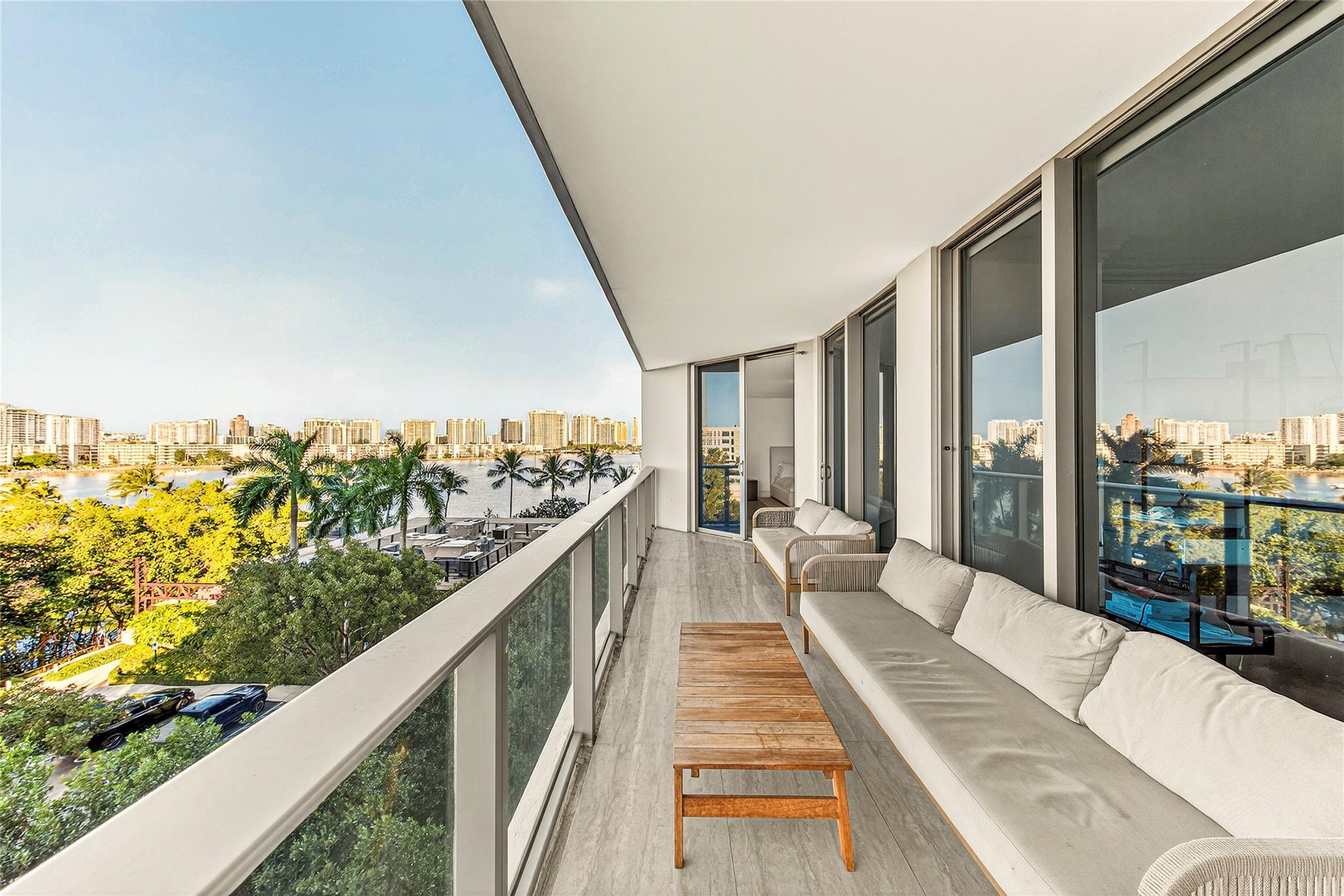 MARINA PALMS RESIDENCES N - Residential