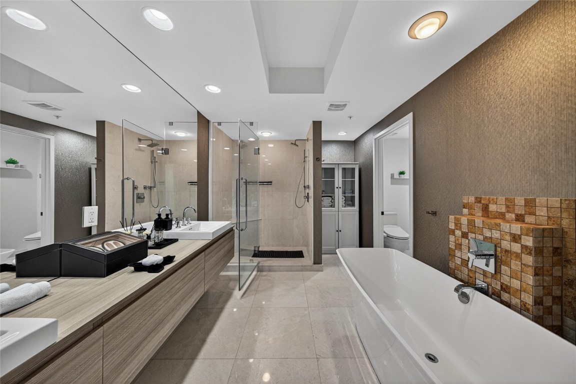 MARINA PALMS RESIDENCES N - Residential