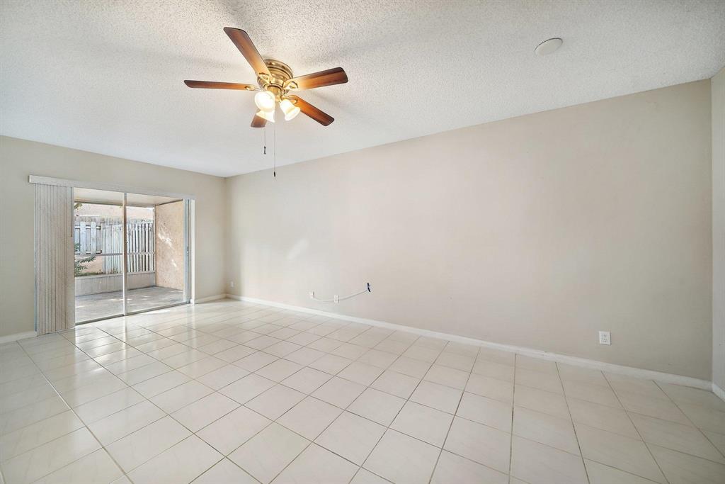 SOUTH SHORE 4 OF WELLINGTON - Residential