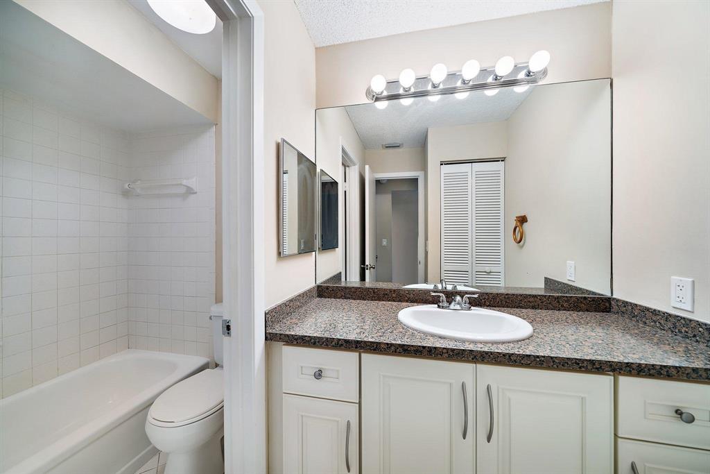 SOUTH SHORE 4 OF WELLINGTON - Residential