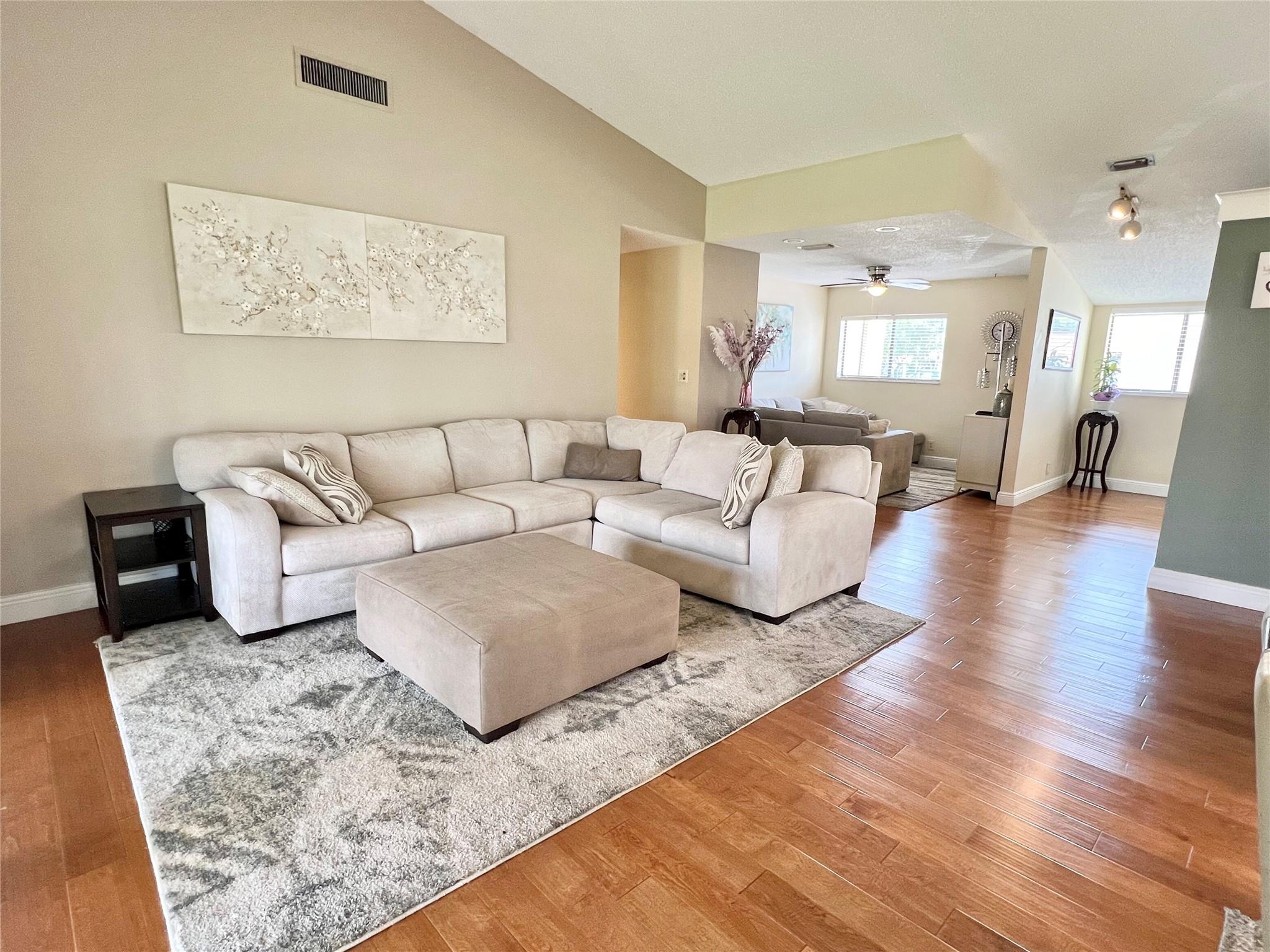 10725 Bahama Palm Way 201