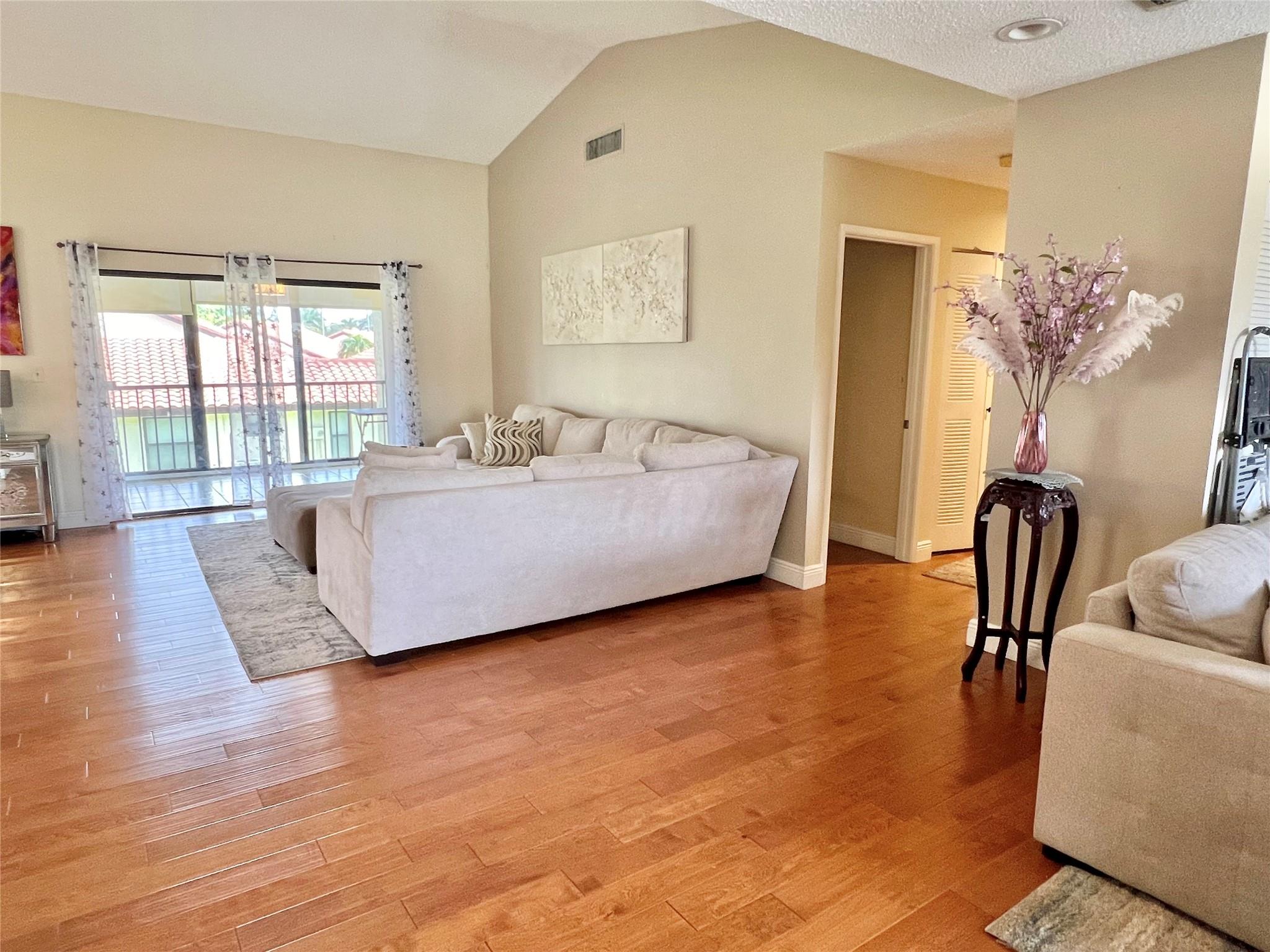 10725 Bahama Palm Way 201