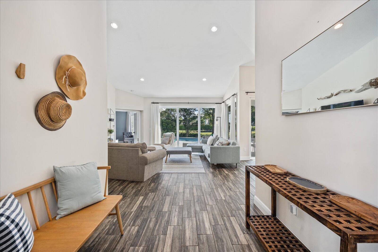 2466 Muir Circle
