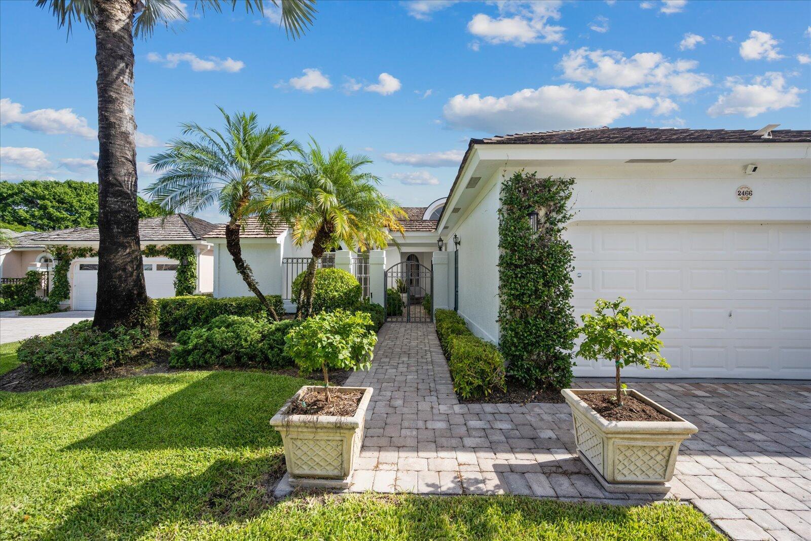 2466 Muir Circle