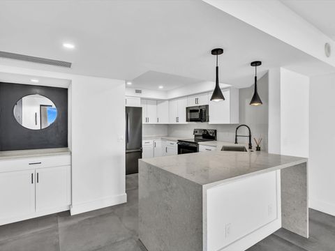 2425 Presidential Way 1101 West Palm Beach FL 33401