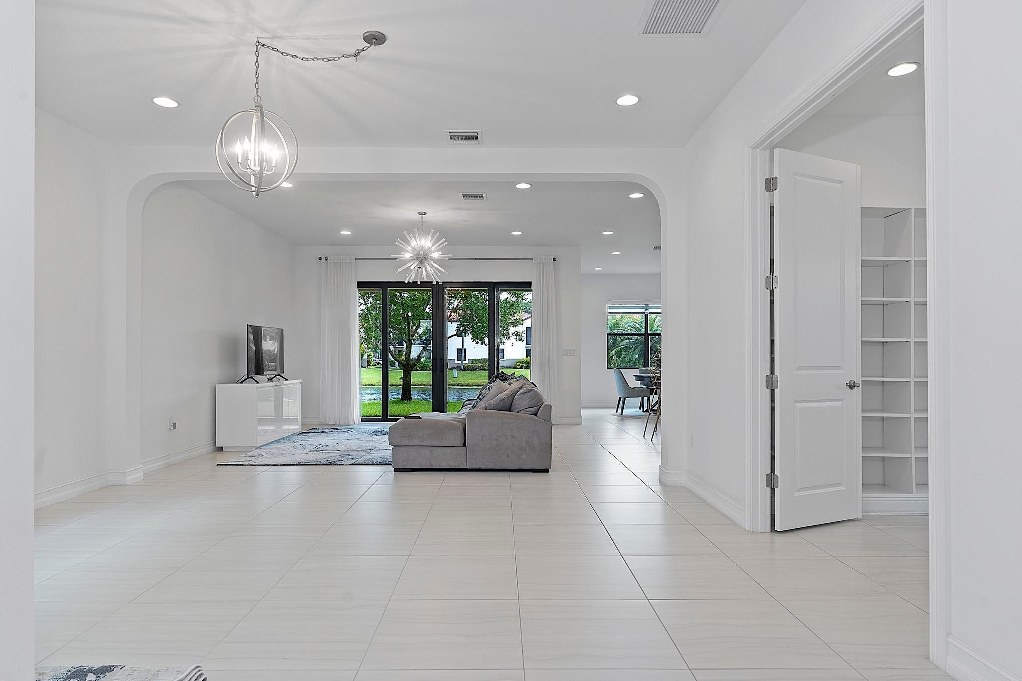 11824 SW 13th Court
