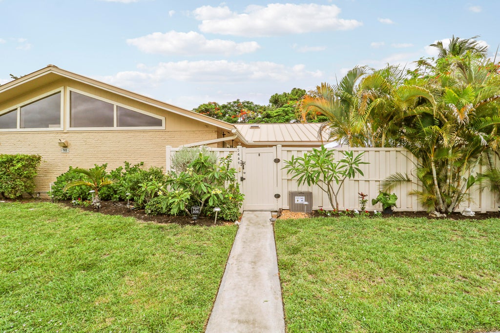 Photo of 5469 Eagle Lake Drive, Palm Beach Gardens, FL 33418 (MLS # B26039874)