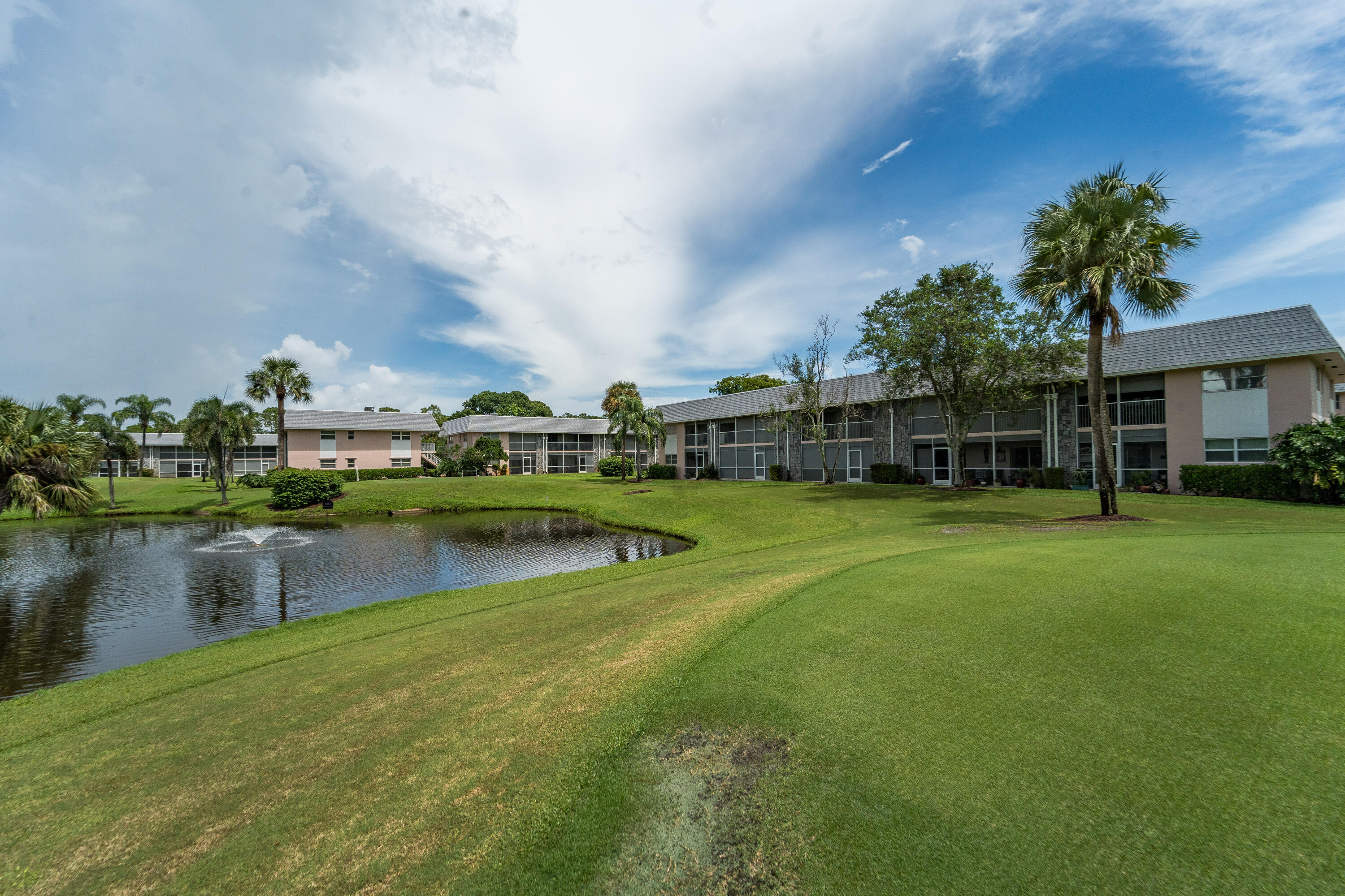 LITTLE CLUB - Residential