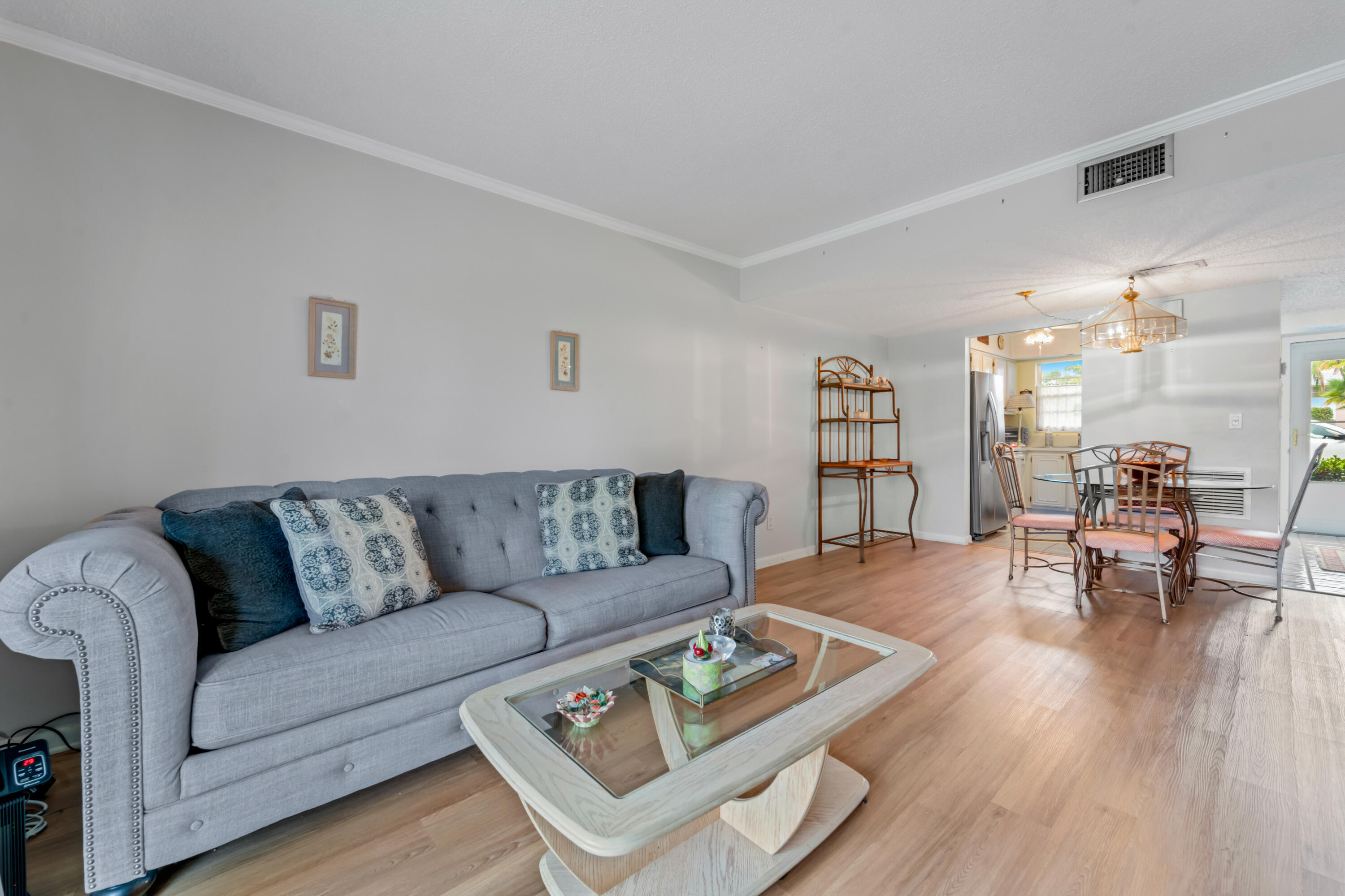 LITTLE CLUB - Residential