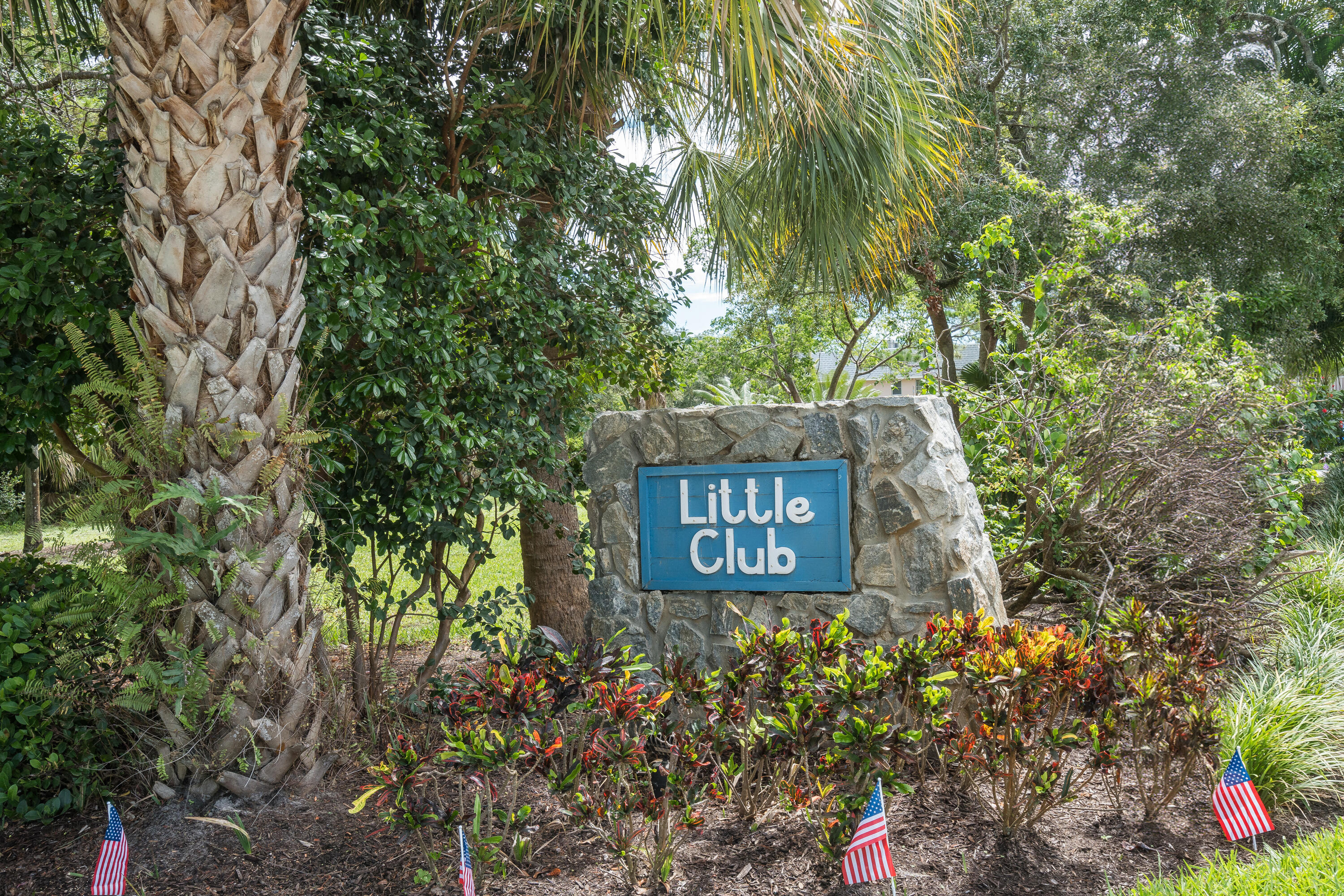 LITTLE CLUB - Residential