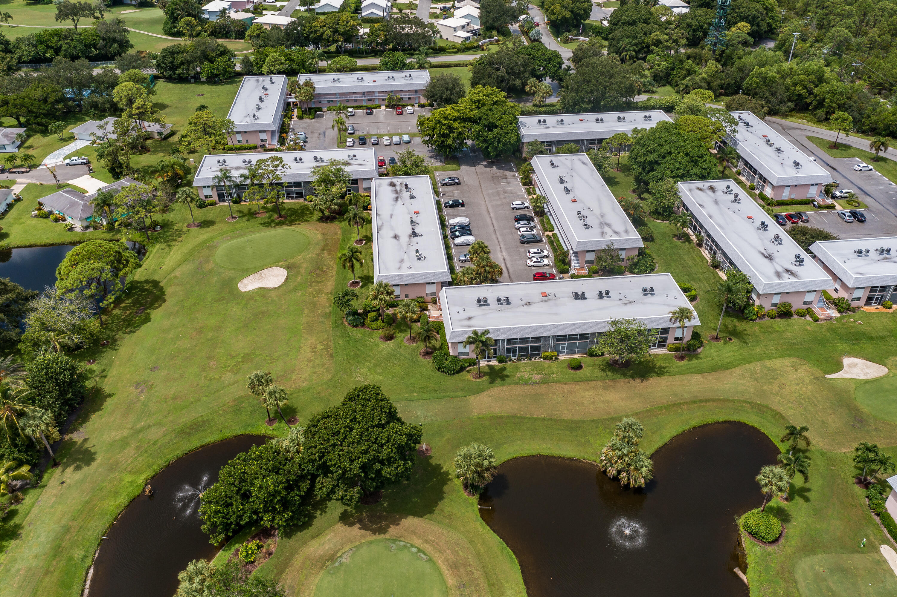 LITTLE CLUB - Residential