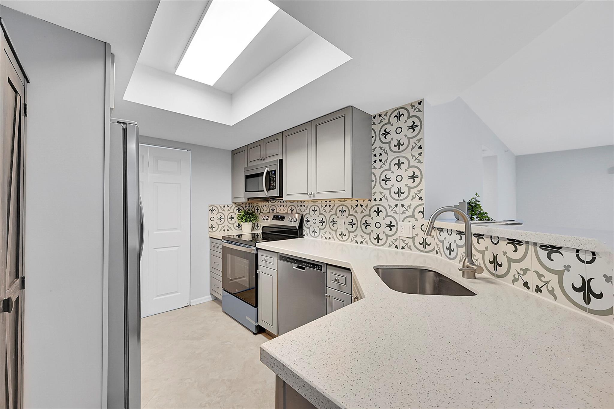 FOR RENT. This beautifully maintained, completely remodeled 3/2 condo on the second floor offers both comfort and convenience in the Community of Evergreen Lakes. Inside, you’ll find an open-concept layout, a modernized kitchen with stainless steel appliances, tiles throughout. The split-bedroom floor plan includes a spacious walk-in closet in the primary suite, in-unit washer and dryer, private balcony, and additional storage space. New Roof. Many amenities including a lakeside pool, walking paths, BBQ and picnic areas, fitness center, tennis courts, children’s playground, car wash station, and plenty of guest parking. All of this is just minutes away from The Promenade, where you can enjoy top-notch dining, shopping, and entertainment. Come experience the best of Coconut Creek living!