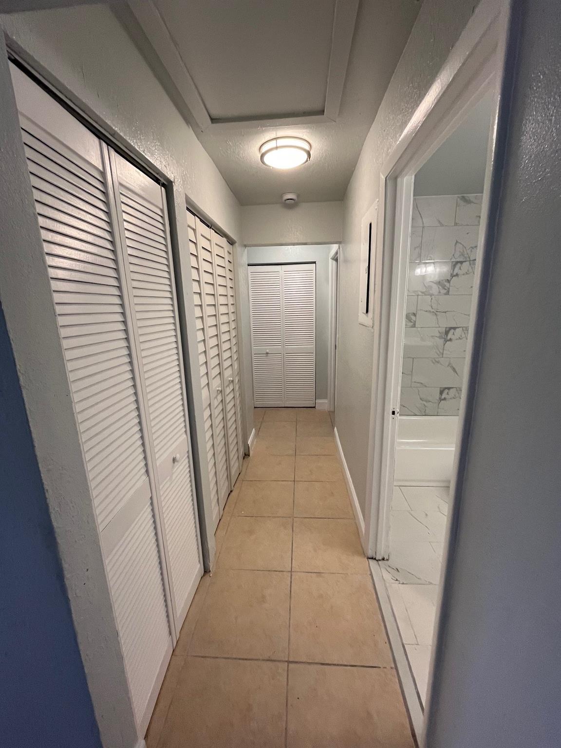 1140 NW 29th Way B