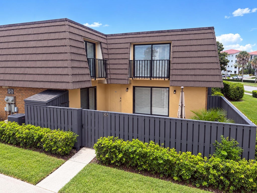 Photo of 107 1st Way, West Palm Beach, FL 33407 (MLS # B26069369)