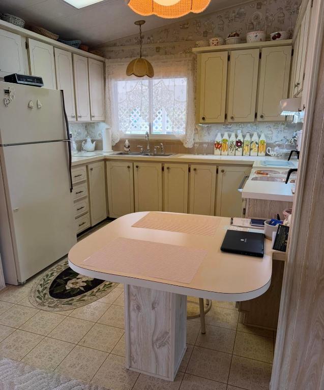 BEL-AIRE ESTATES - Residential