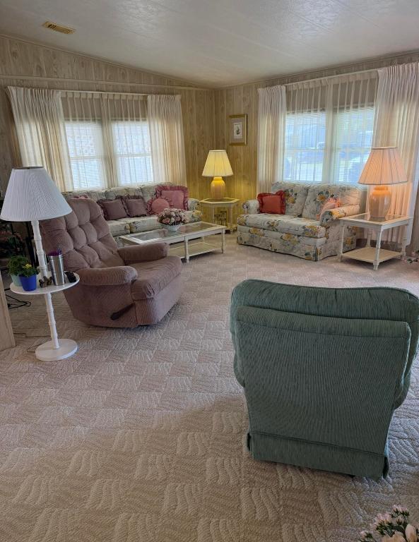 BEL-AIRE ESTATES - Residential