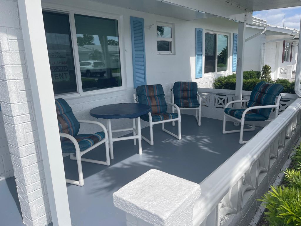 Photo of 1312 SW 24th Street, Boynton Beach, FL 33426 (MLS # R11086225)