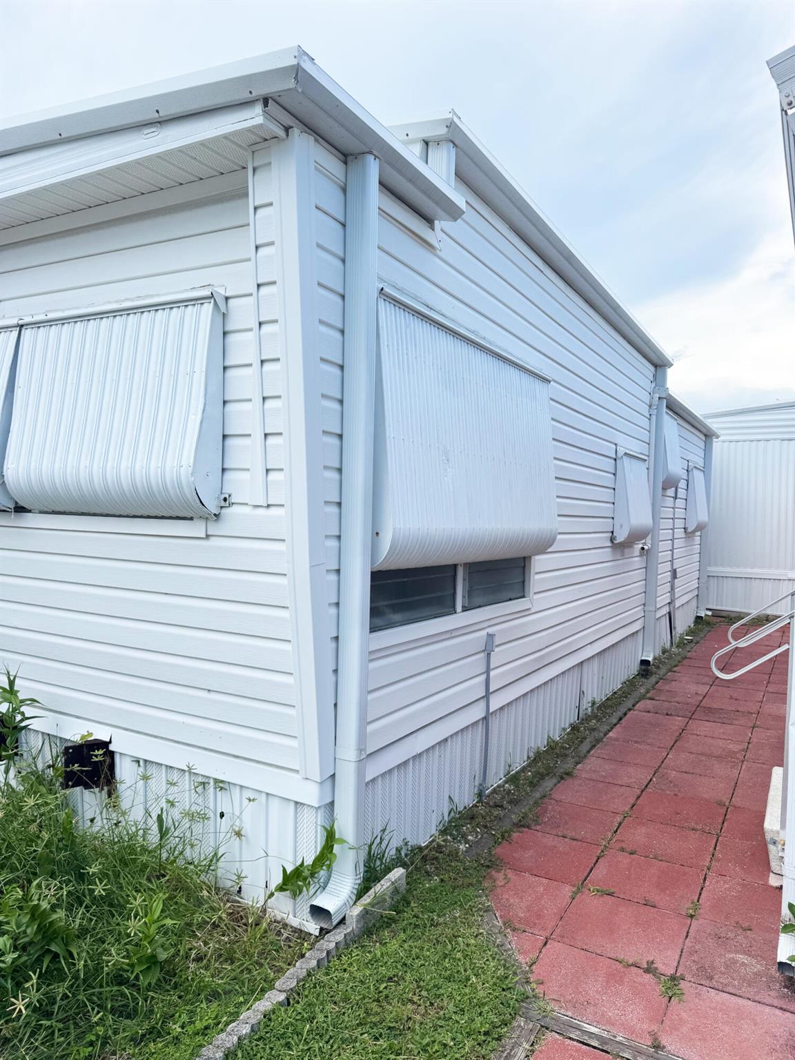 BRINY BREEZES INC - Residential