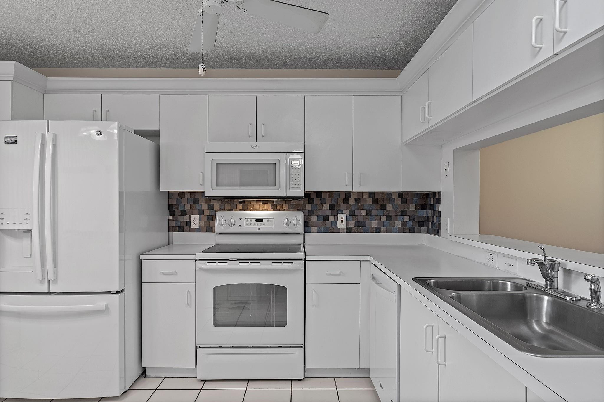 Sunrise Lakes Phase 4 - Residential