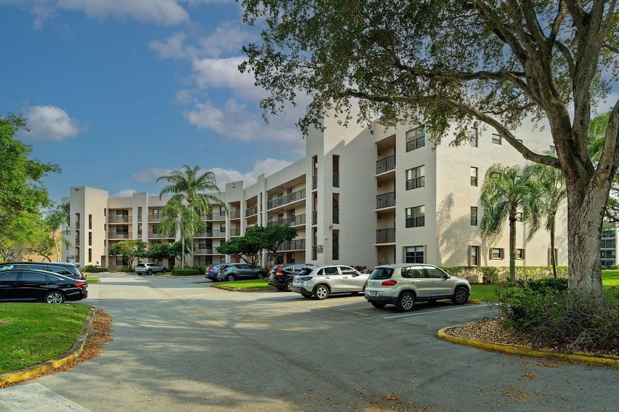 Beautiful Condo in the heart of Sunrise. If you were looking for stunning golf course views, and a turn-key Condo, then look no further. This Beautifully kept condo showcases true pride of ownership. You can see the attention to detail in every corner of this home and its beautiful interior. This condo will be sure to impress you, through the comfortable kitchen, oversize master, and spacious closets, and spacious balcony. This active 55+ community offers, a gorgeous golf course, rec area, and resort-style pool where you can take a seat and relax. Schedule your appointment to see it NOW! this unit will not last long. Furniture is negotiable- All pieces are in GREAT condition.