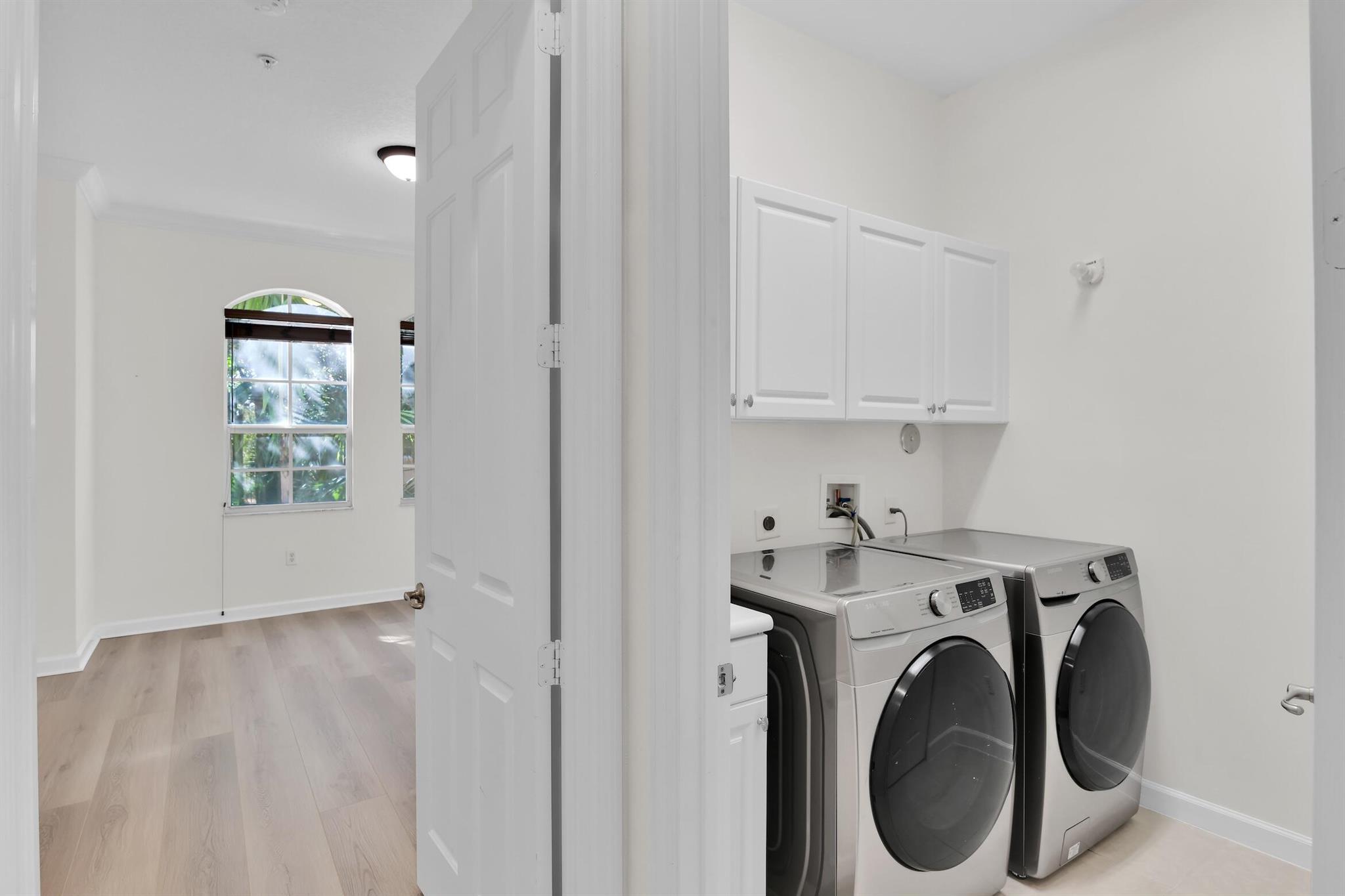 HARBOUR OAKS - Residential Lease
