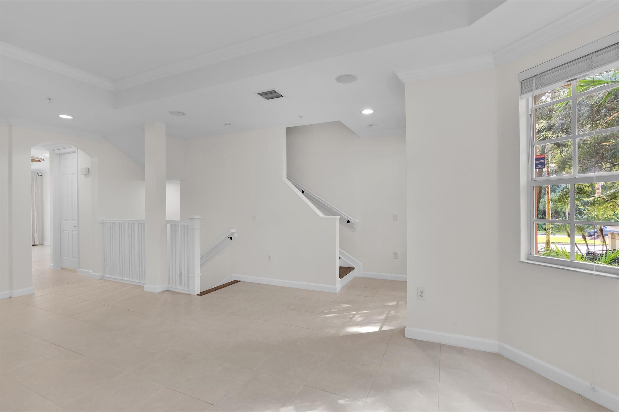 HARBOUR OAKS - Residential Lease