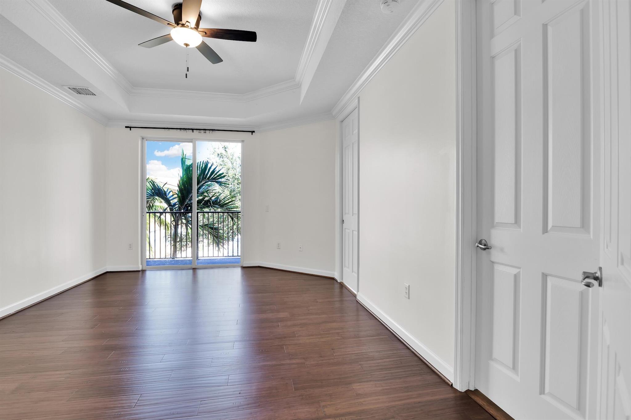 HARBOUR OAKS - Residential Lease