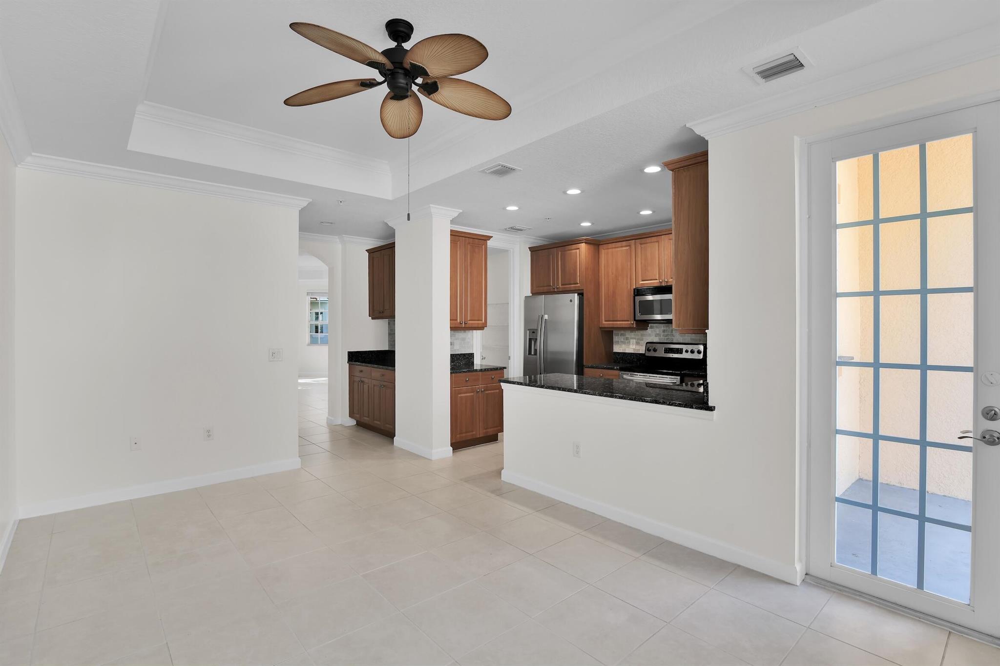 HARBOUR OAKS - Residential Lease
