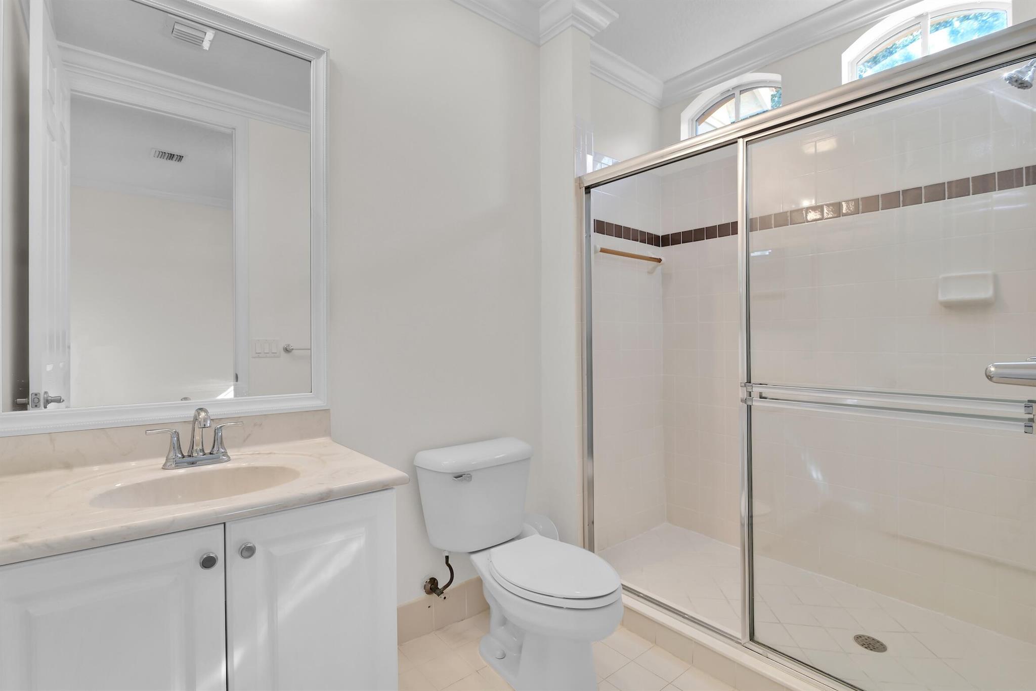 HARBOUR OAKS - Residential Lease