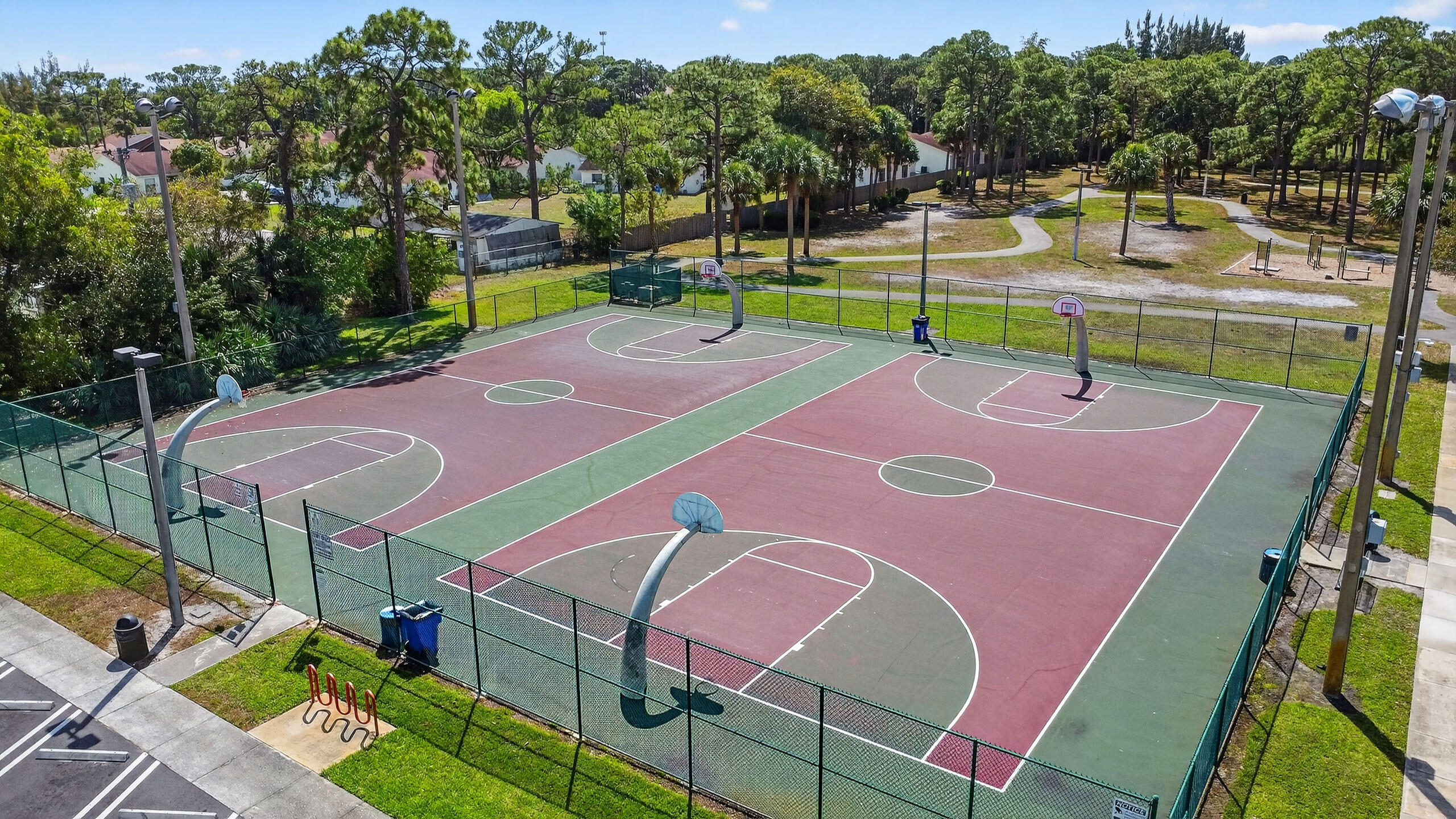 WHITNEY PARK - Residential