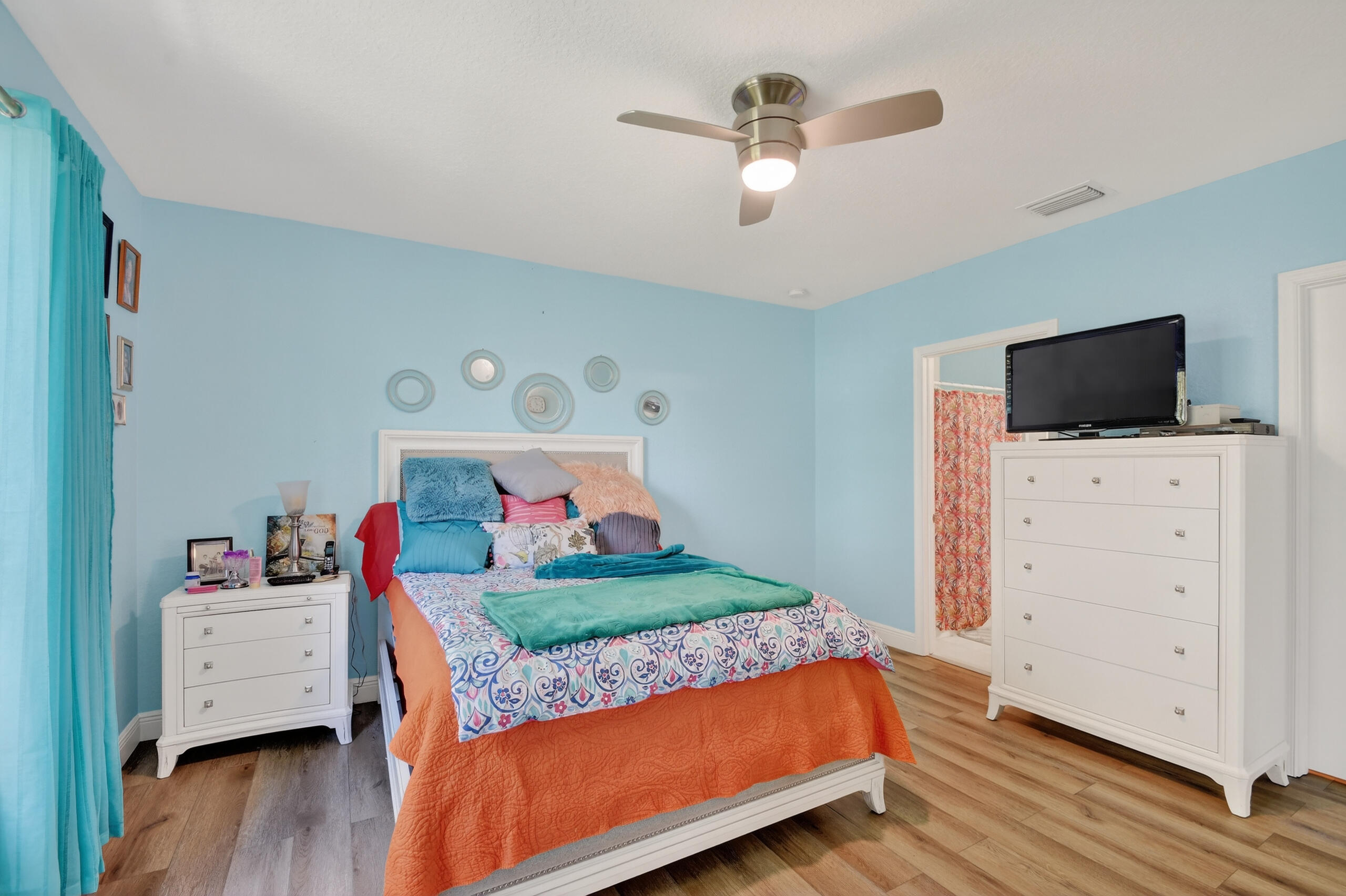 WHITNEY PARK - Residential