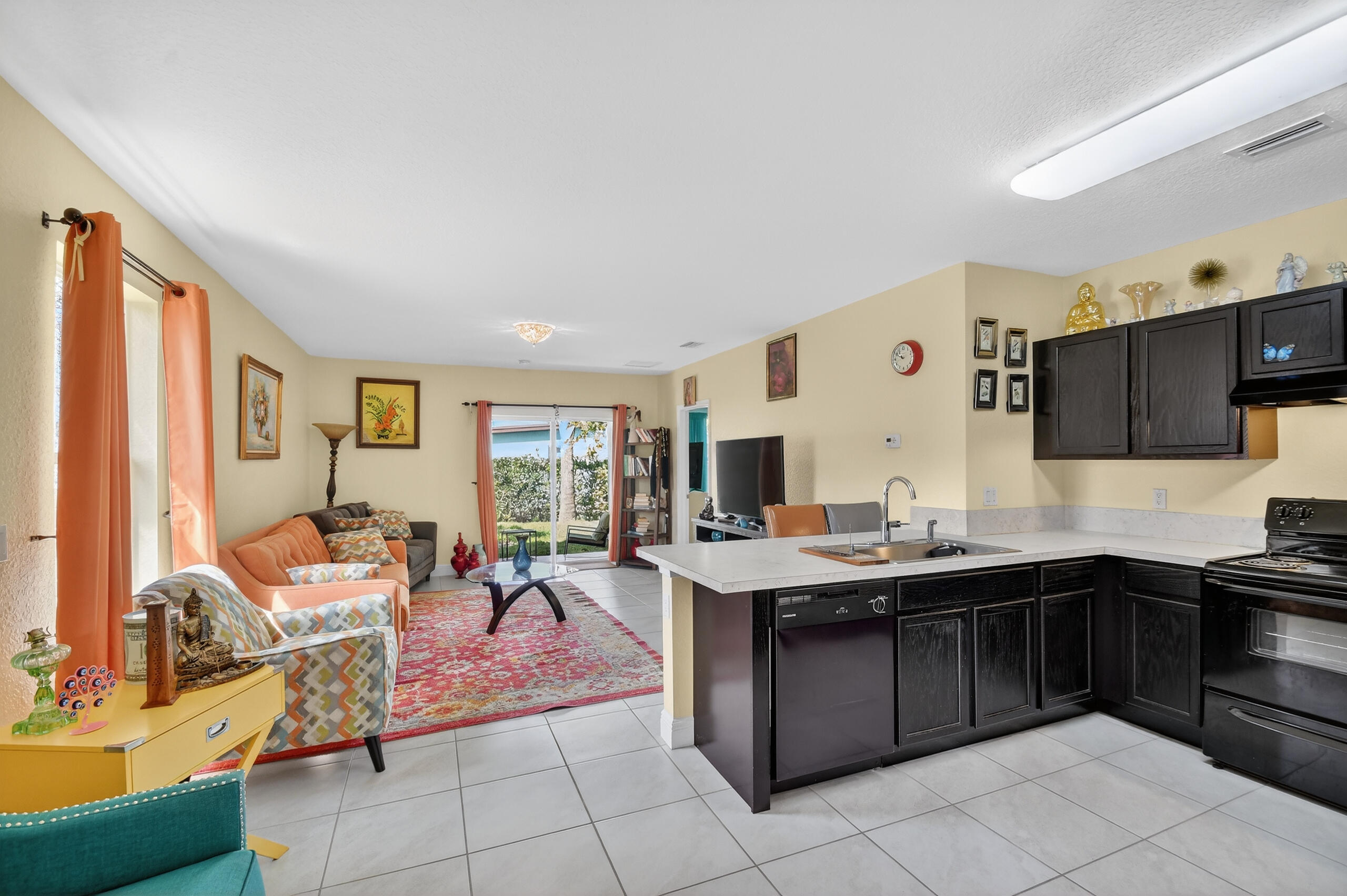 WHITNEY PARK - Residential