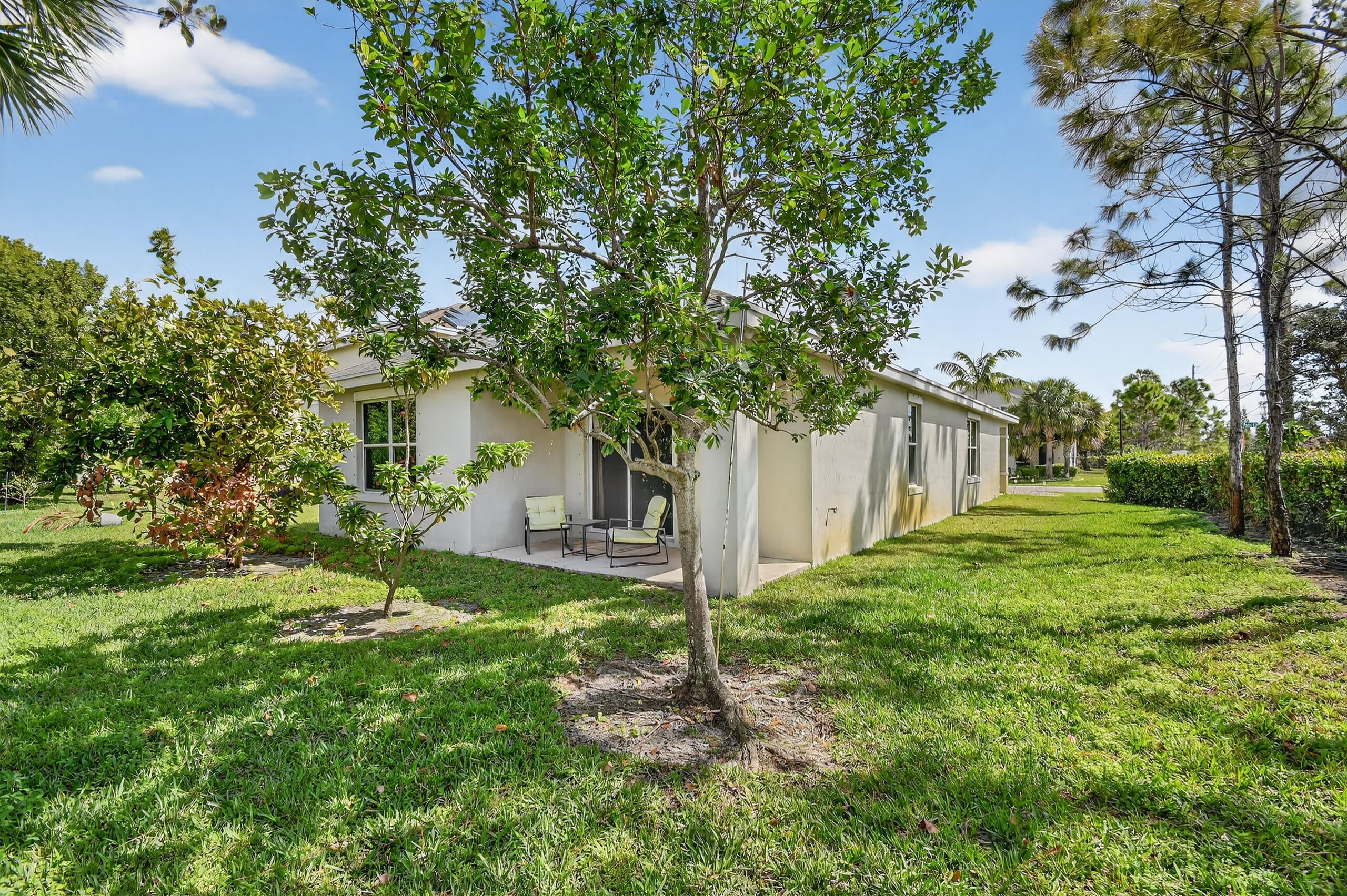 WHITNEY PARK - Residential